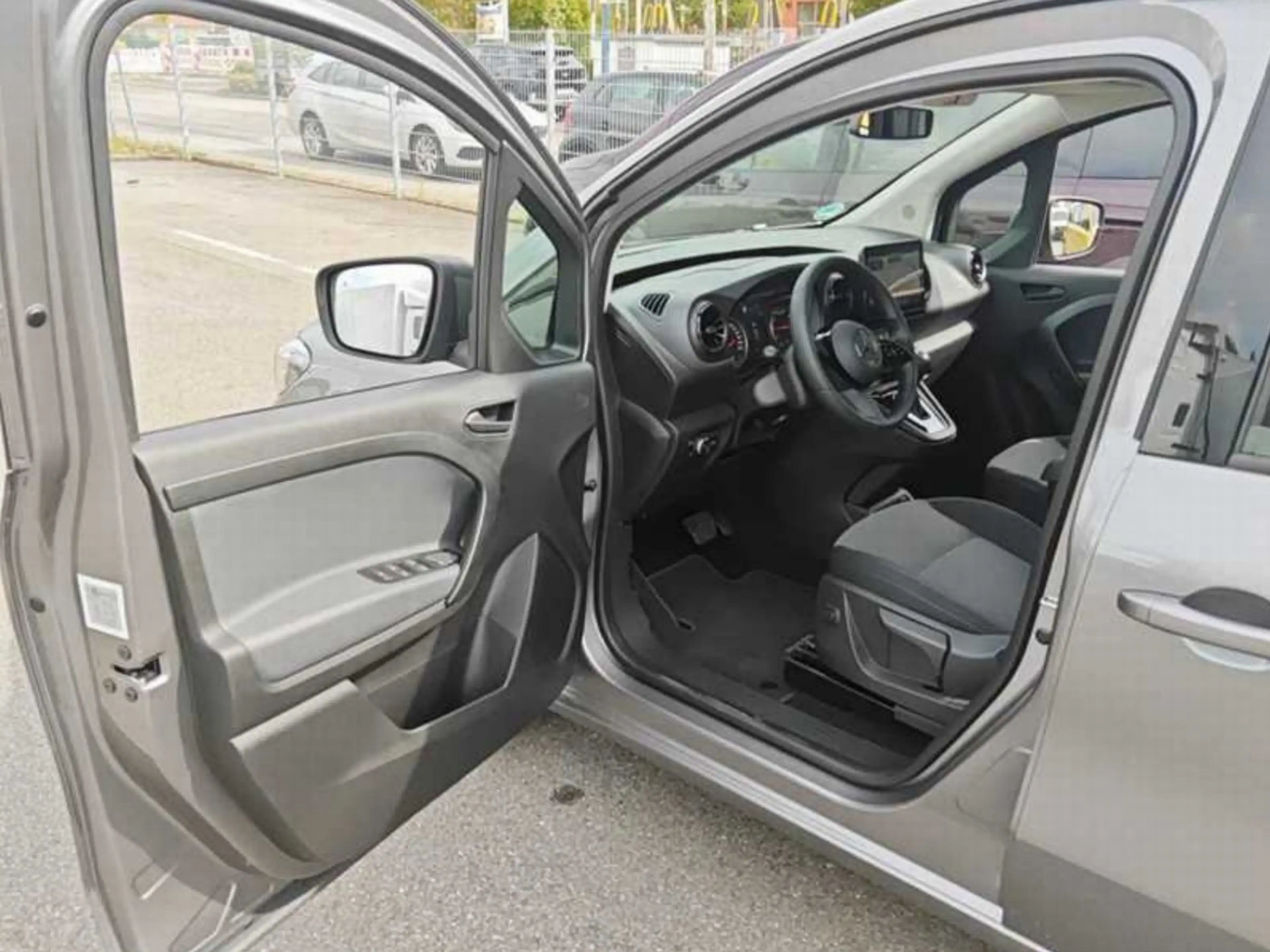 Mercedes-Benz Citan 113 Tourer Lang 7G Progresive+ PTS SHZ DAB — photo 9