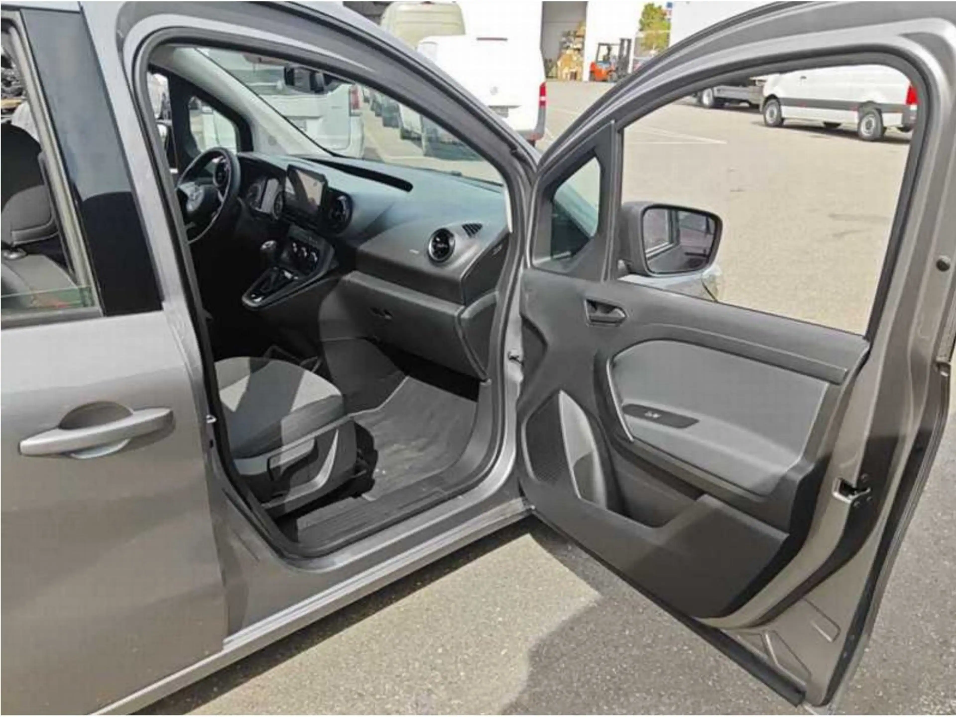 Mercedes-Benz Citan 113 Tourer Lang 7G Progresive+ PTS SHZ DAB — photo 10