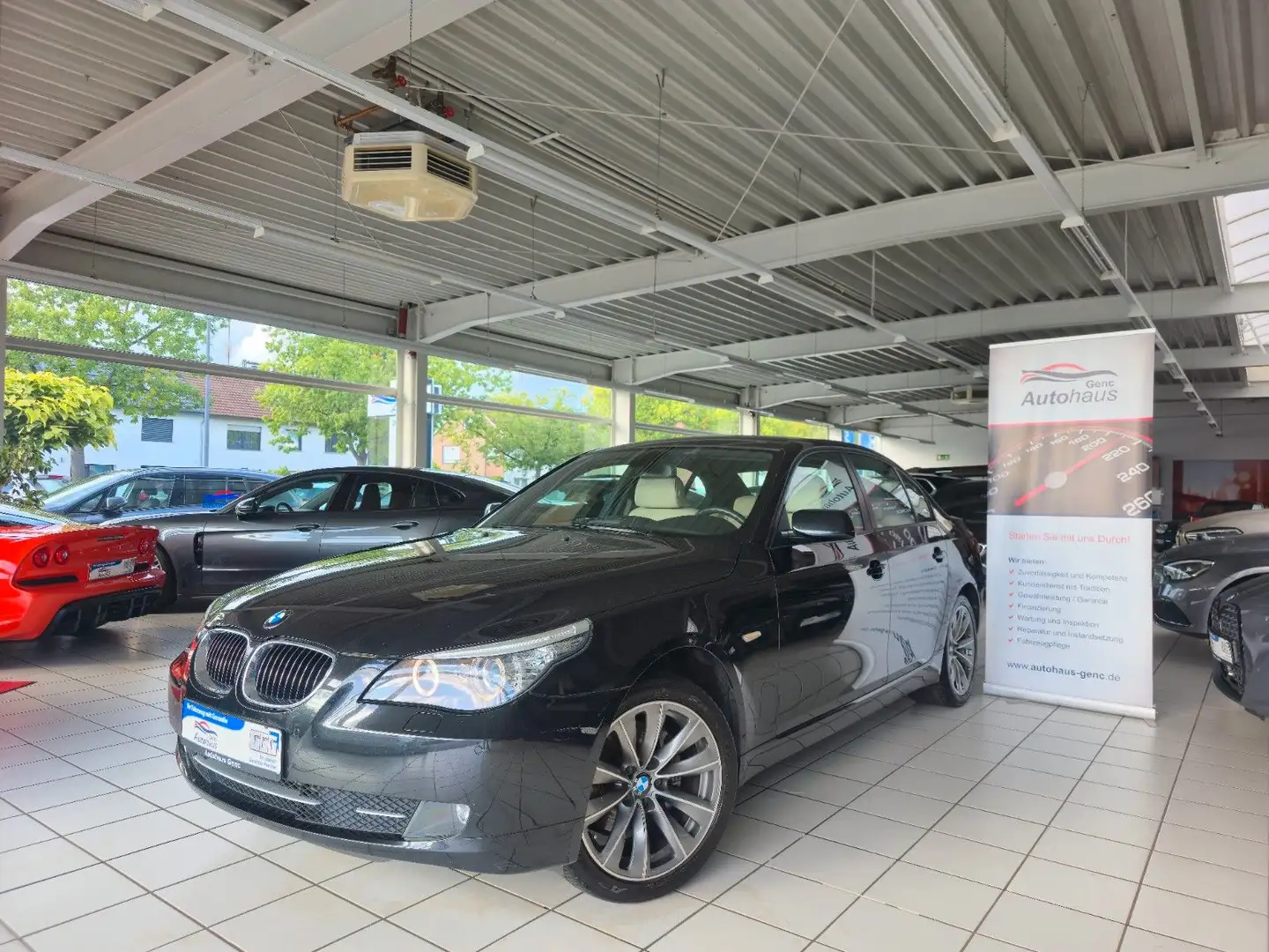 BMW 523 i Lim. Edition Lifestyle Navigation LED Schwarz - 1