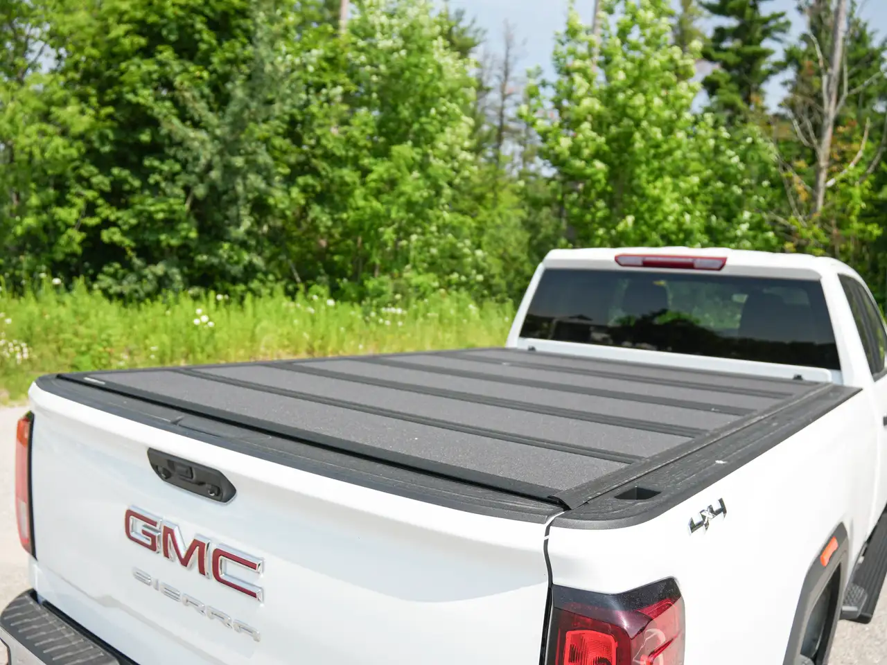 GMC Sierra 2500HD photo GMC Sierra 2500HD