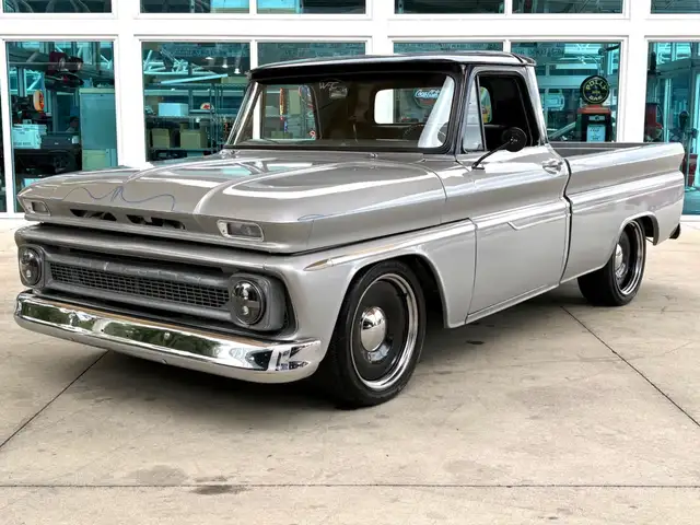 Chevrolet C10 Custom Restomod