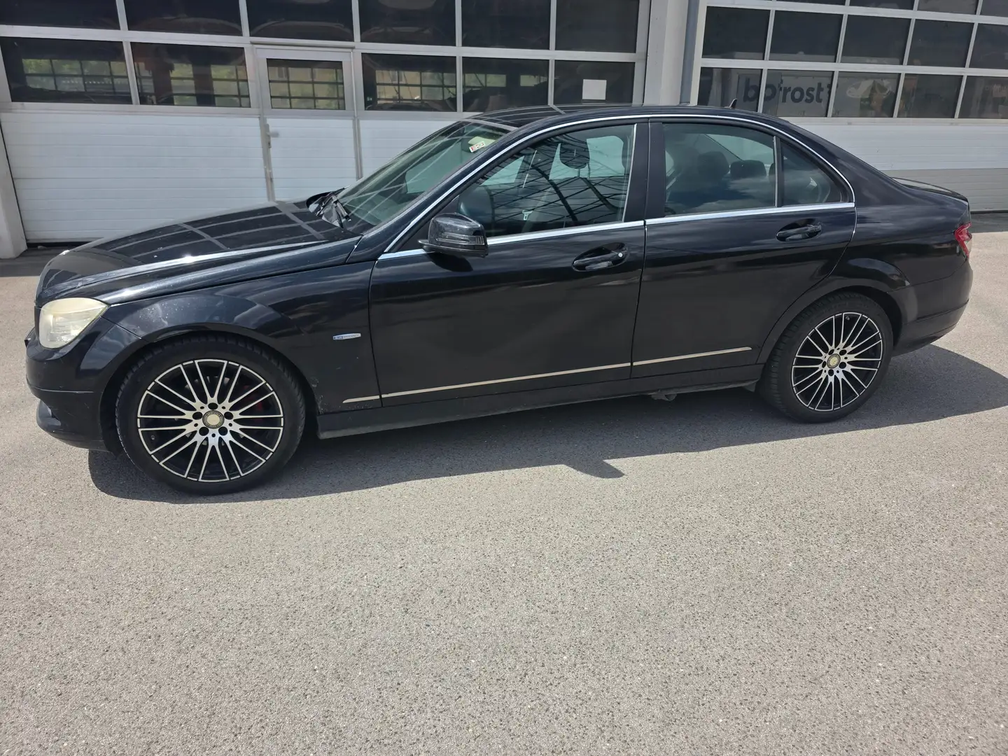 Mercedes-Benz C 220 C 220 Avantgarde CDI BlueEfficiency Avantgarde Schwarz - 1