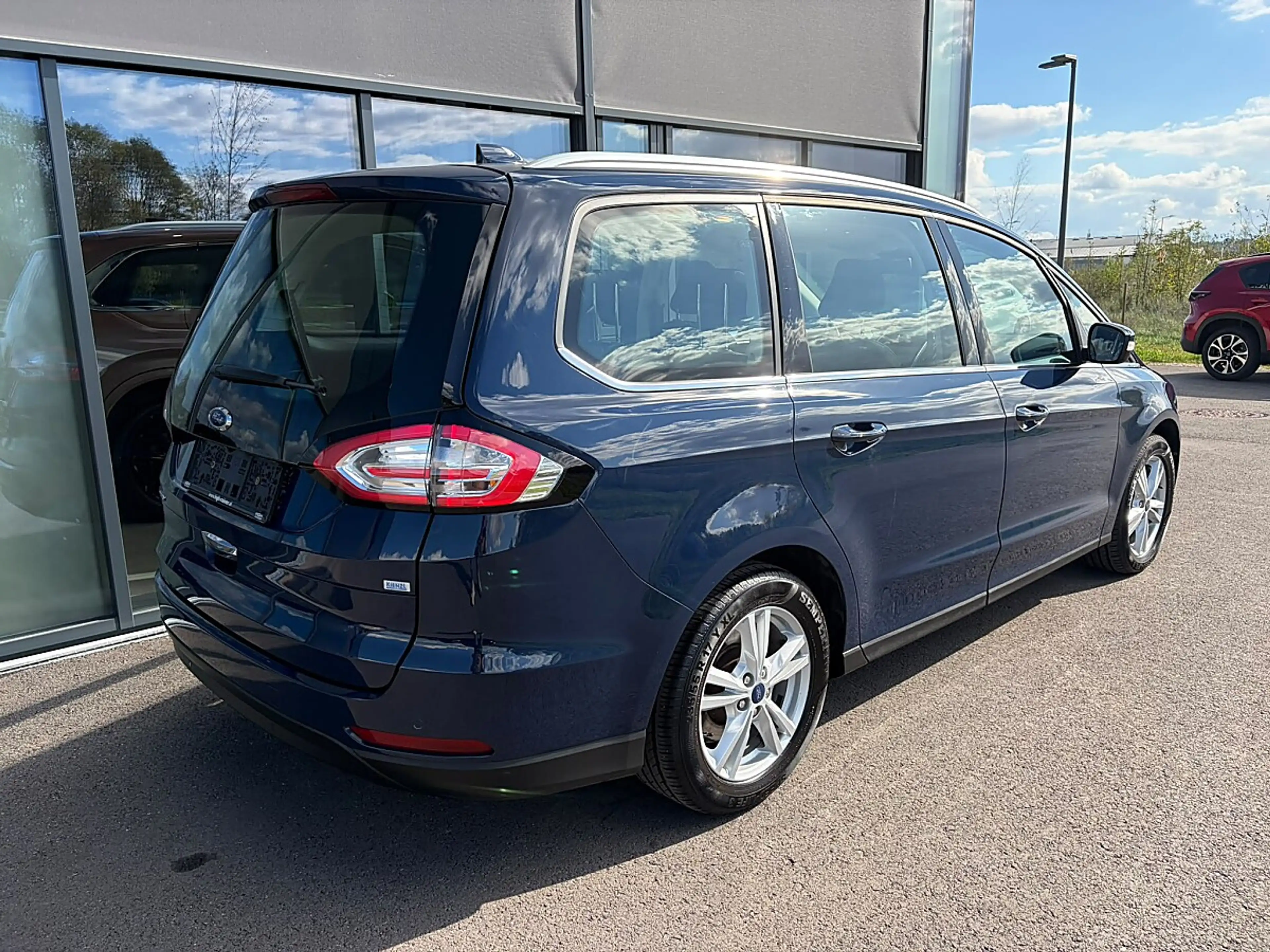 Ford Galaxy 2,0 EcoBlue SCR Titanium 7-Sitzer / NAVI / LED ... — photo 5