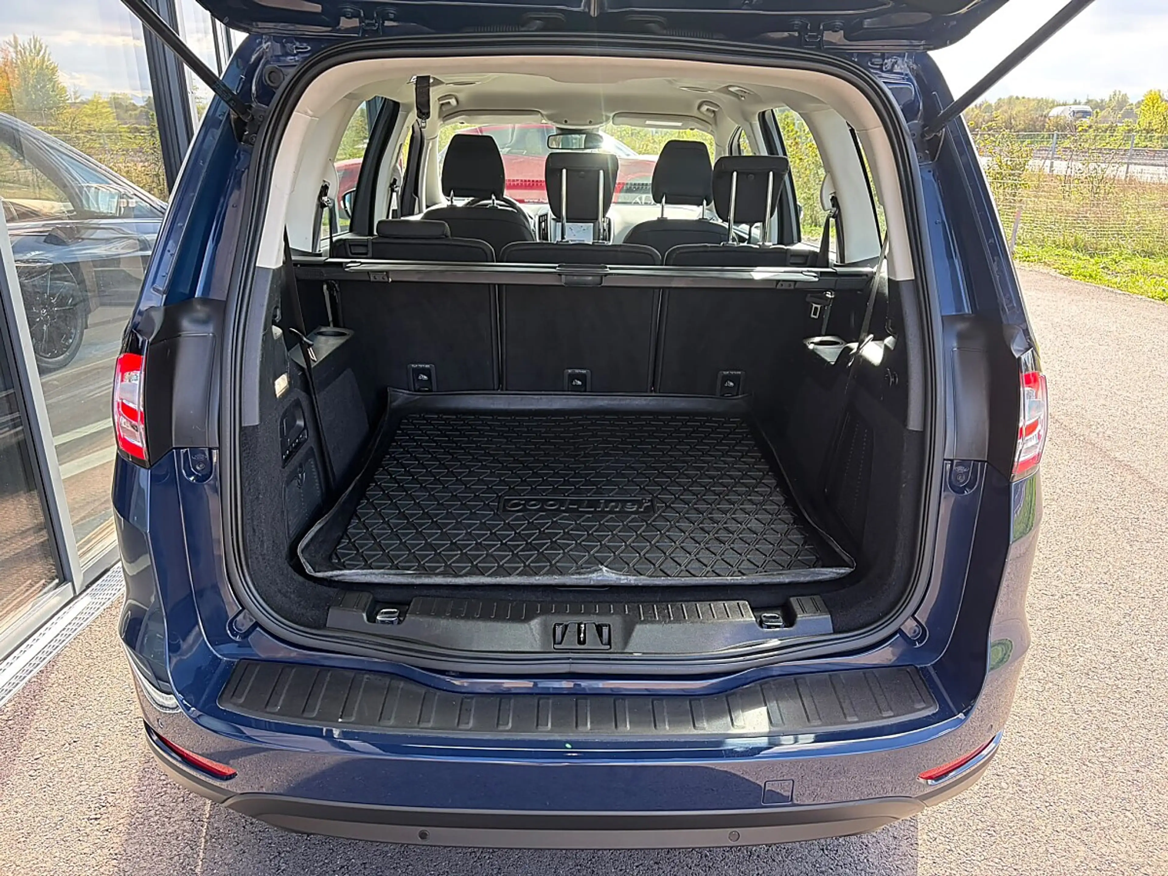 Ford Galaxy 2,0 EcoBlue SCR Titanium 7-Sitzer / NAVI / LED ... — photo 9
