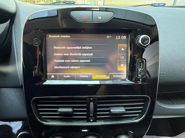 Renault Clio view 21