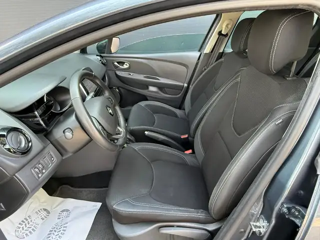 Renault Clio view 10