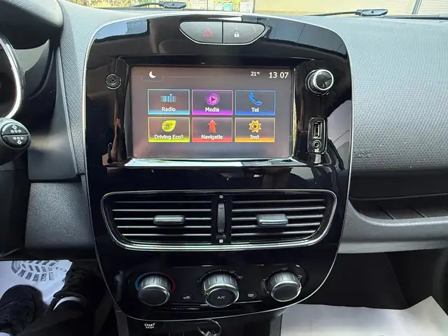 Renault Clio view 19