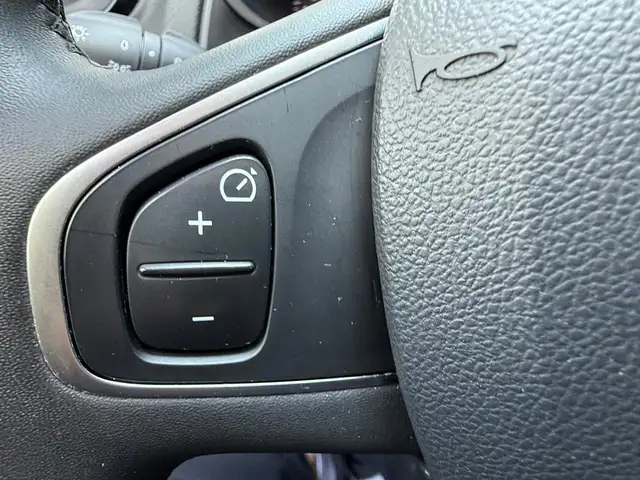 Renault Clio view 17