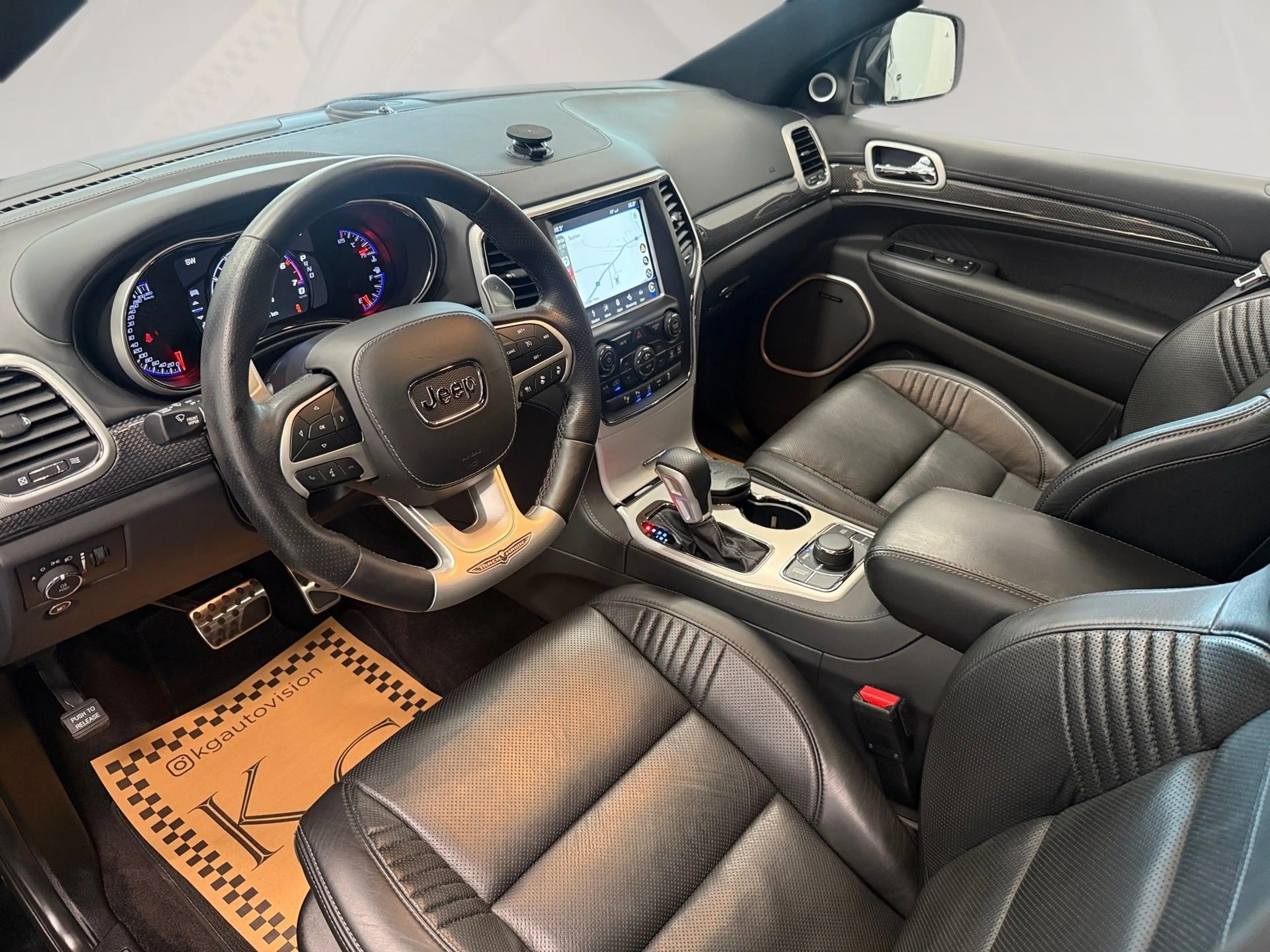 Jeep Grand Cherokee 6,2 V8 Trackhawk Supercharged — photo 15