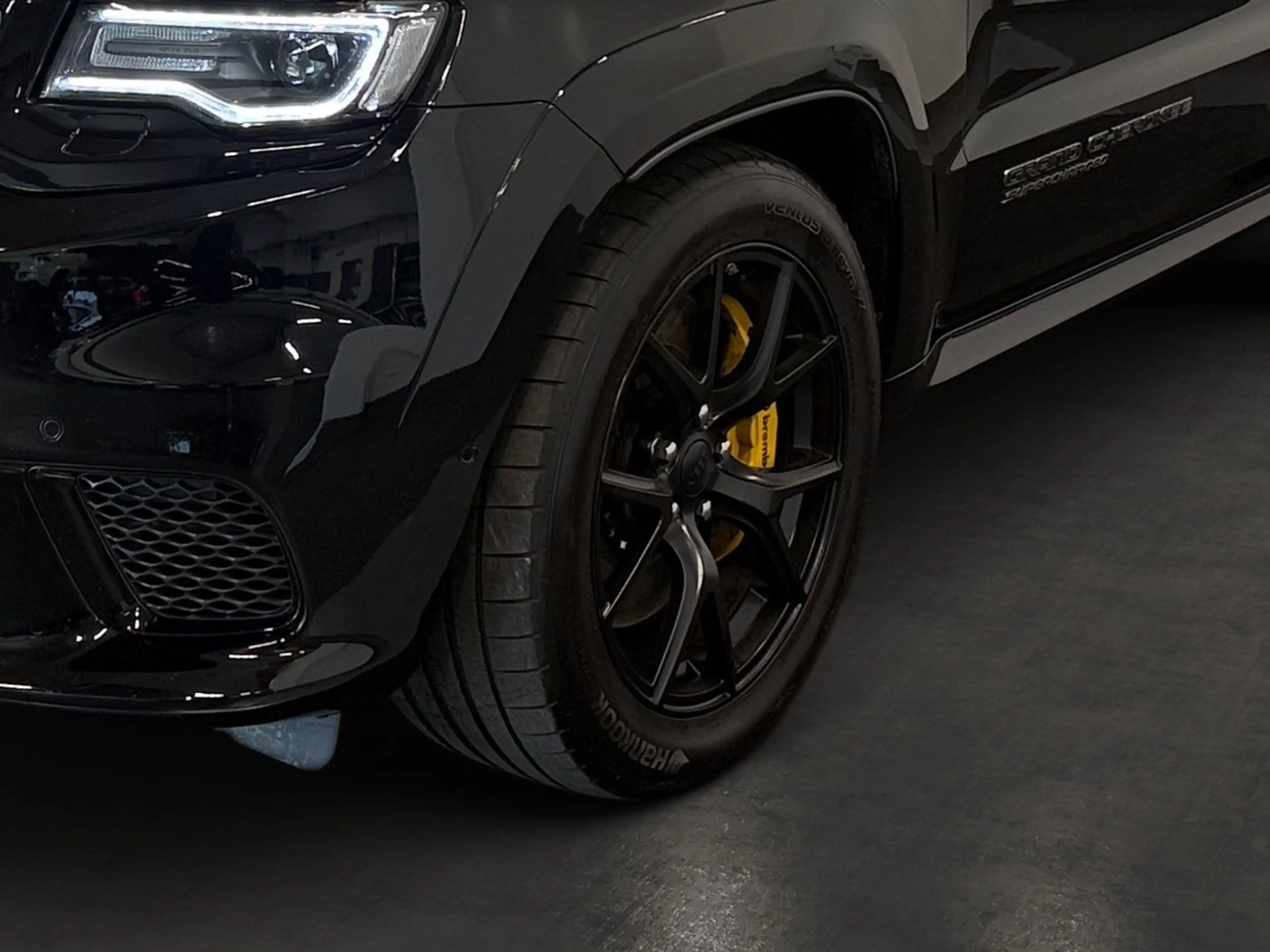 Jeep Grand Cherokee 6,2 V8 Trackhawk Supercharged — photo 13