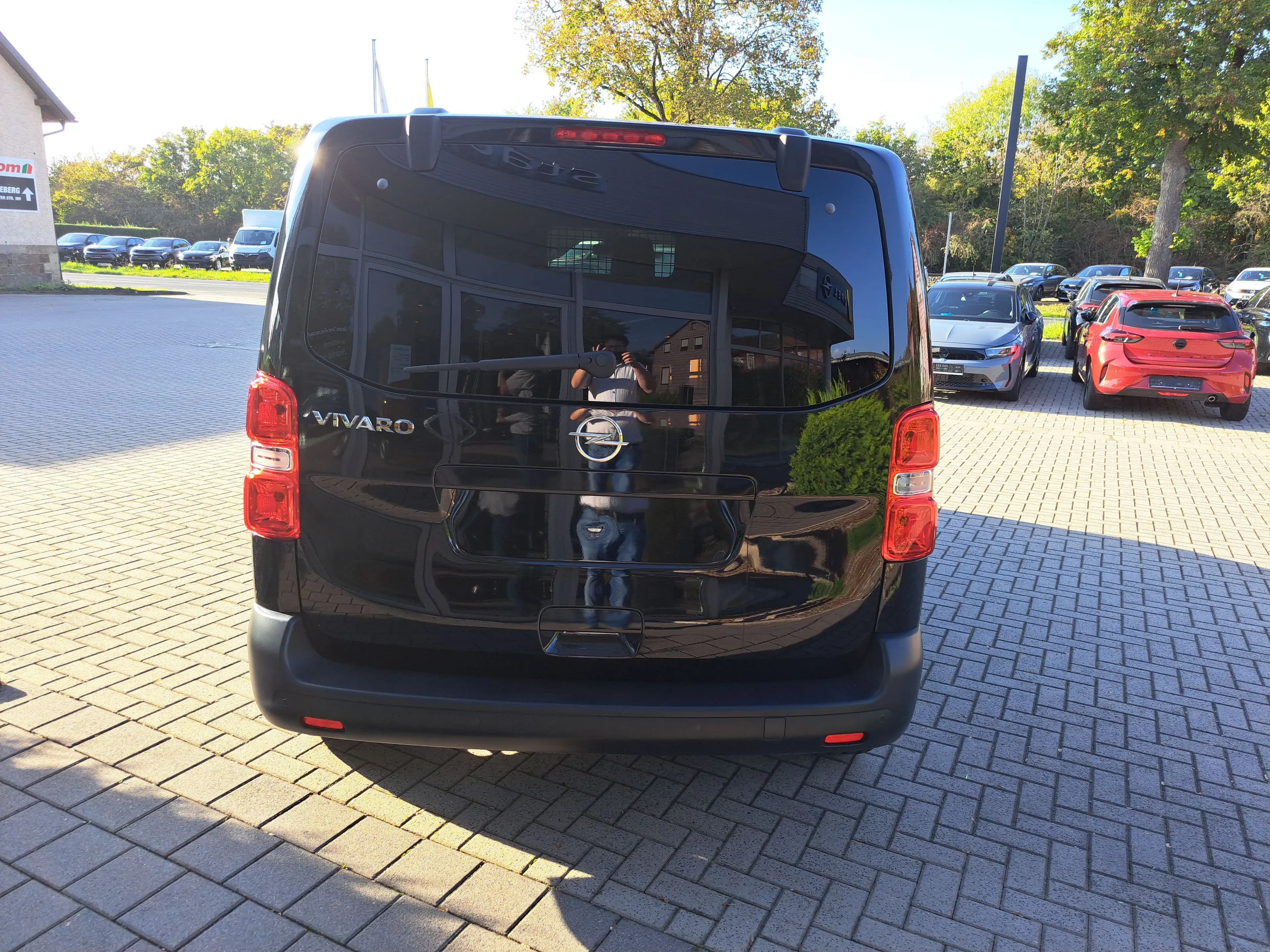 Opel Vivaro Kasten 2.0 D (L2) Edition M AUT PDC Holzboden — photo 8