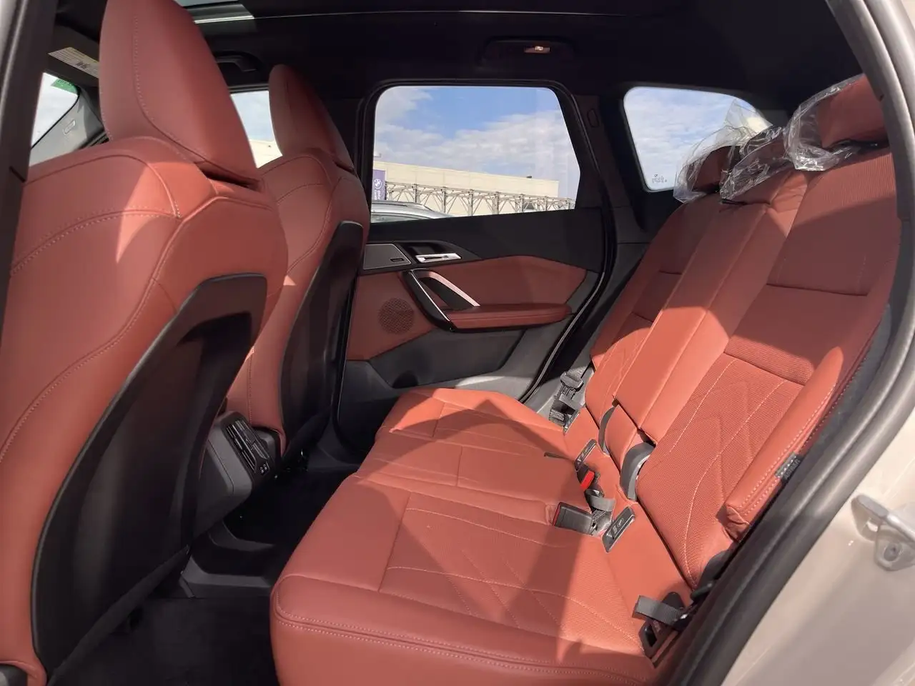 BMW X1 снимка BMW X1