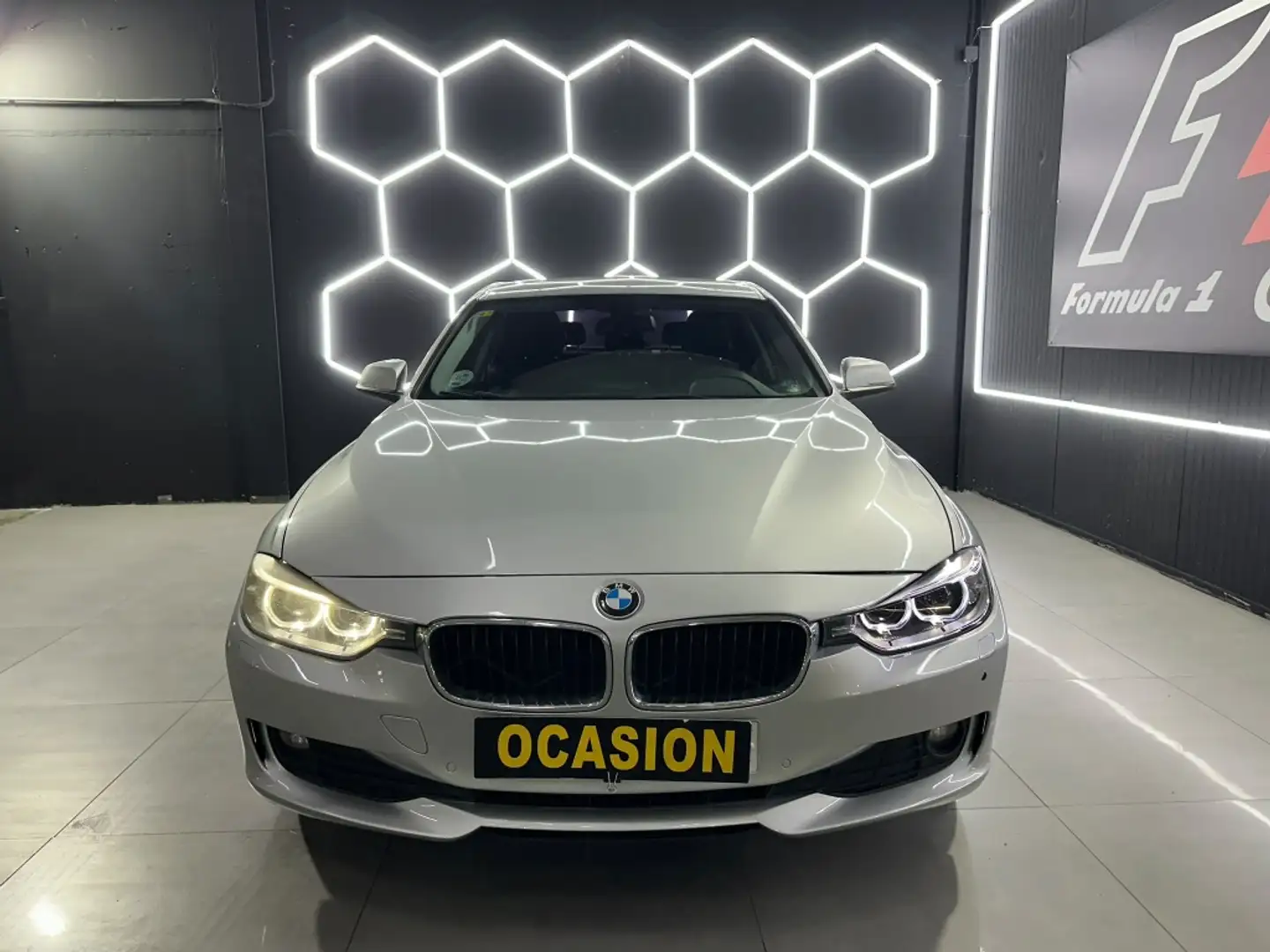 BMW 320 320d Luxury Gris - 2