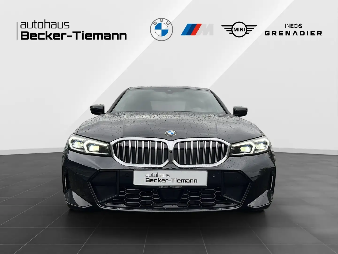 BMW 320 i xDrive Lim. M Sport  HUD AHK GSHD DrivAss ACC Pa Schwarz - 2