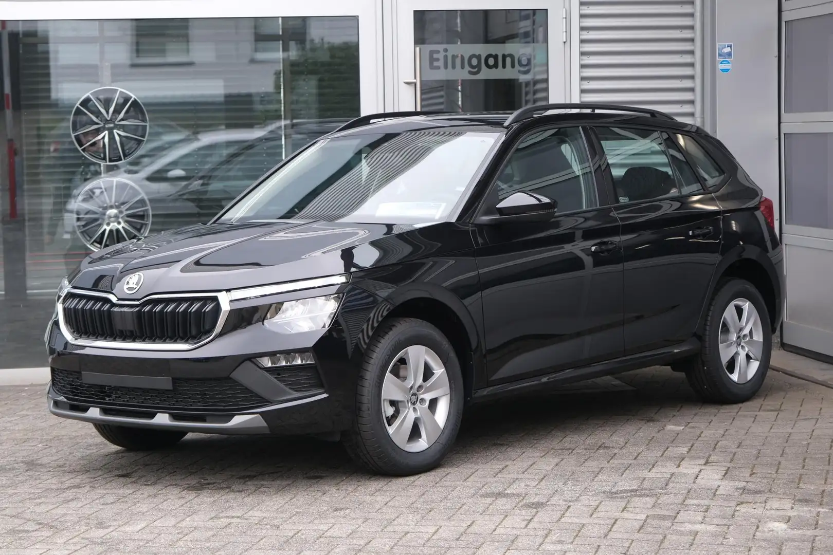 Skoda Kamiq 1.0 TSI DSG Selection AHK Kamera LED APP-Navi S... Noir - 1