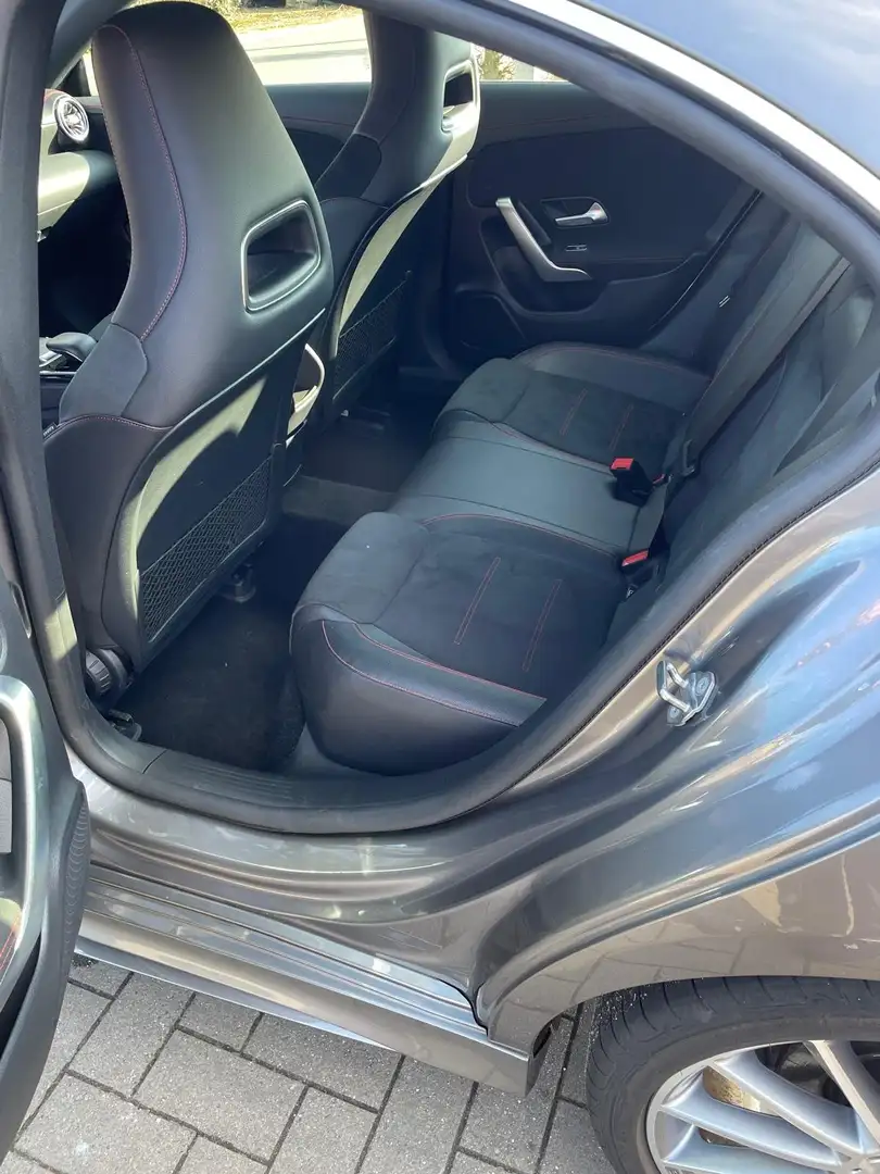 Mercedes-Benz CLA 180 CLA 180 d 7G-DCT AMG Line Gris - 2