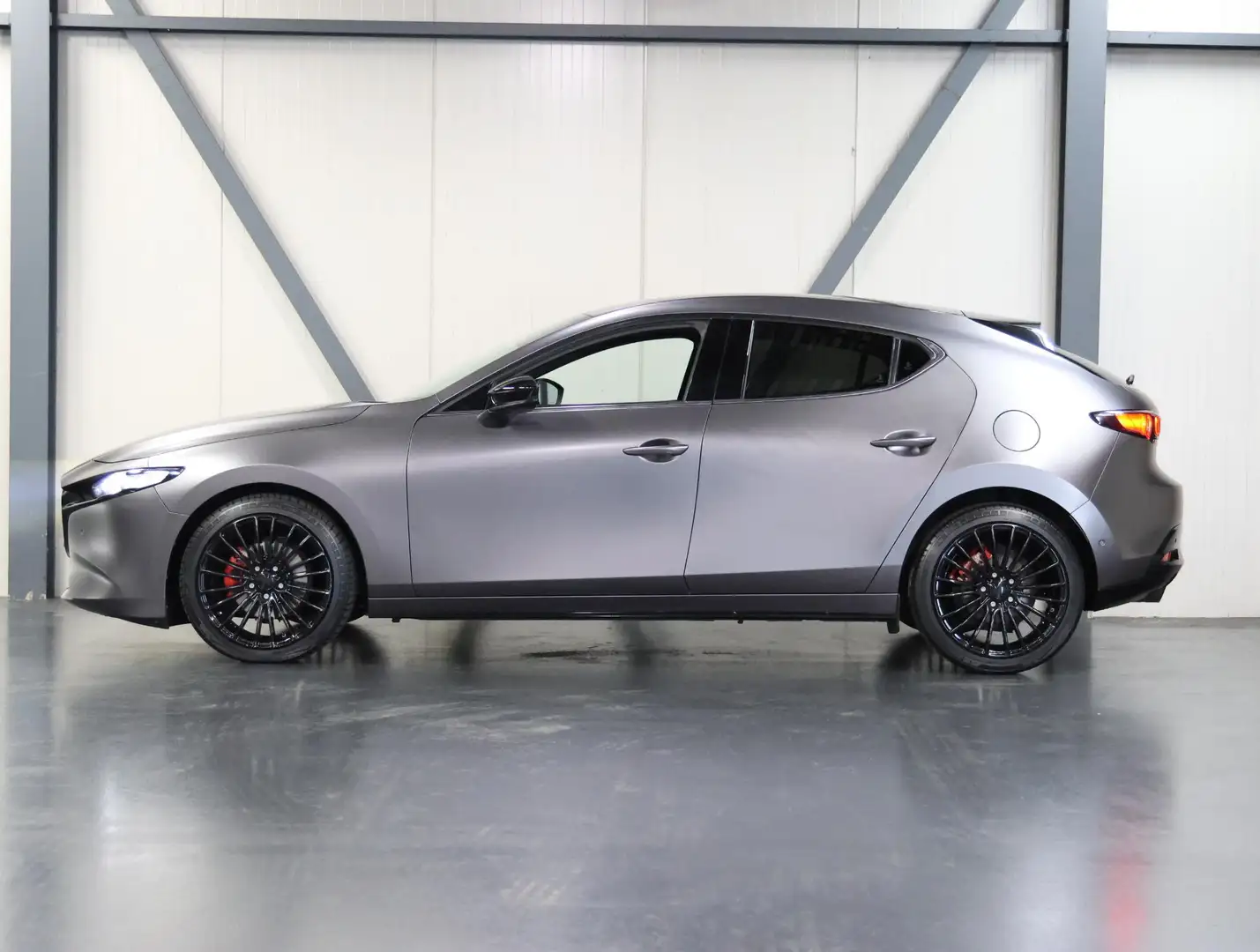 Mazda 3 2.0 e-SkyActiv-X M Hybrid 180PK Luxury | UNIEK! | Gris - 2