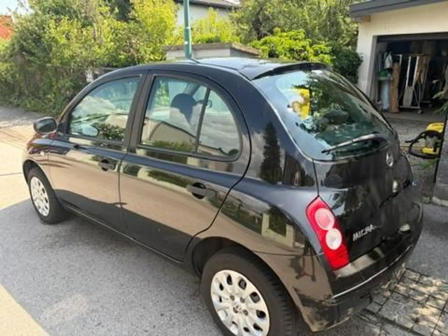 Nissan Micra Micra 1,2 16V visia Comfort TOP-Zustand Schwarz - 2