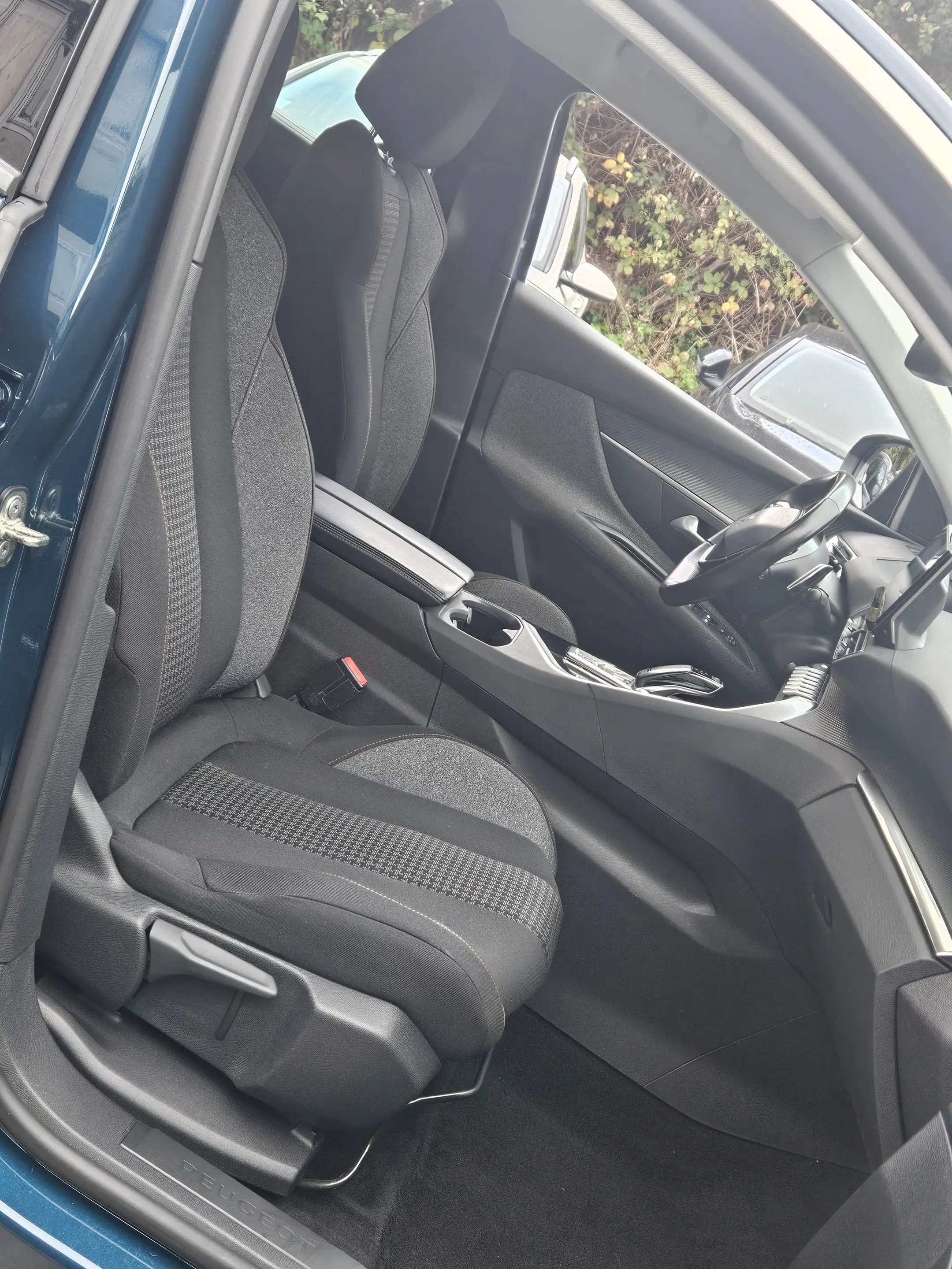 Peugeot 5008 5008 1.2 PureTech Active Pack (EU6.4) — photo 11