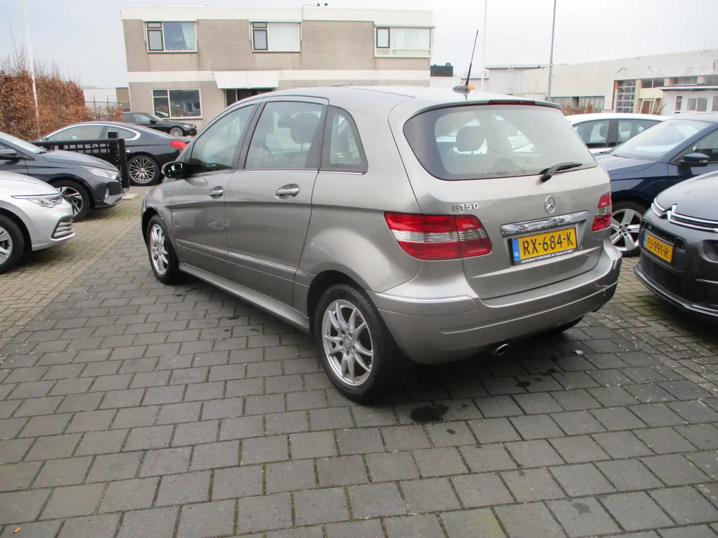 Mercedes-Benz B 150 Grau - 2