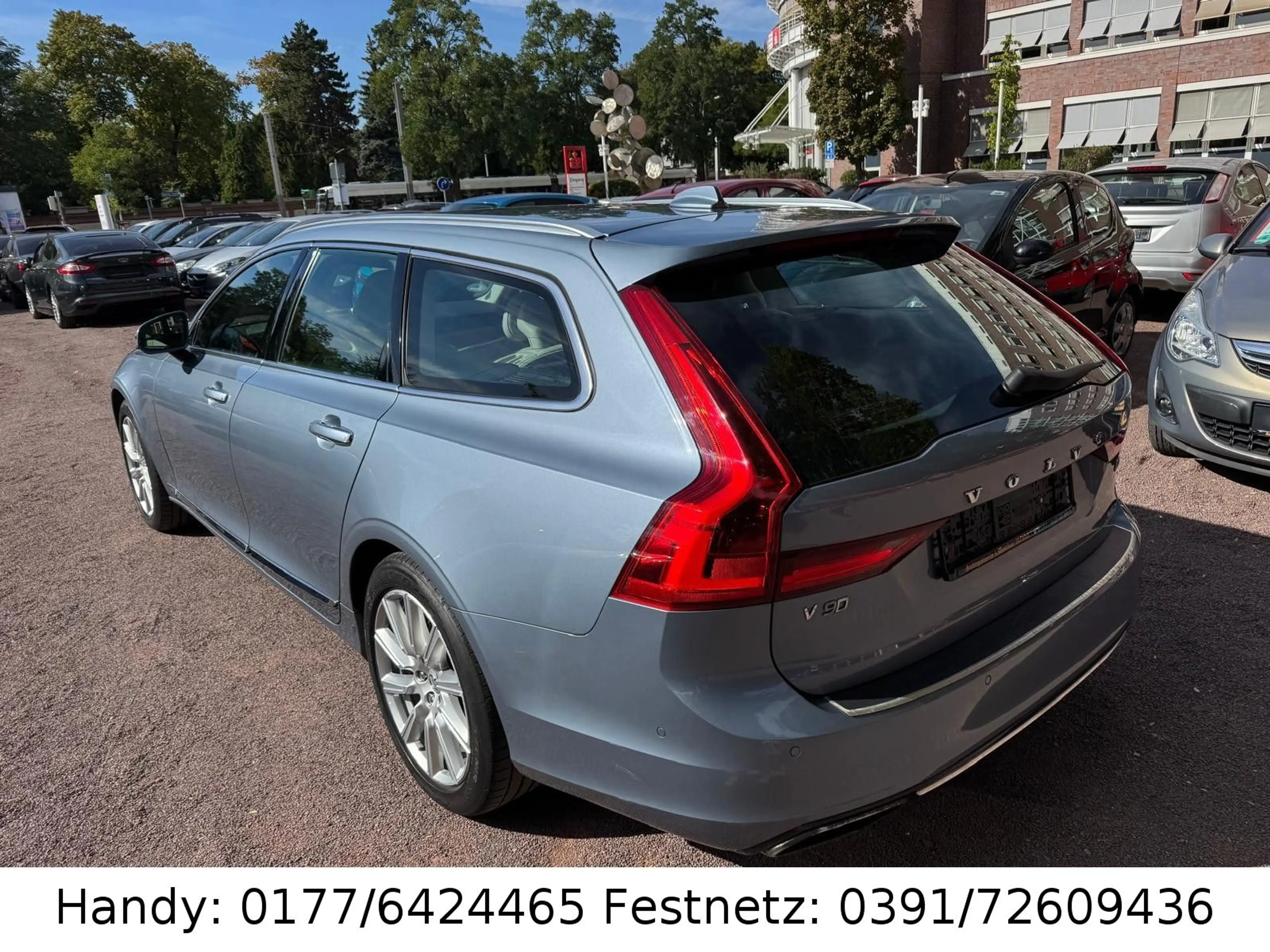 Volvo V90 D5 AWD/AUTOMATIK/NAVI/LEDER/LED/KAMERA/4xSHZ — photo 8