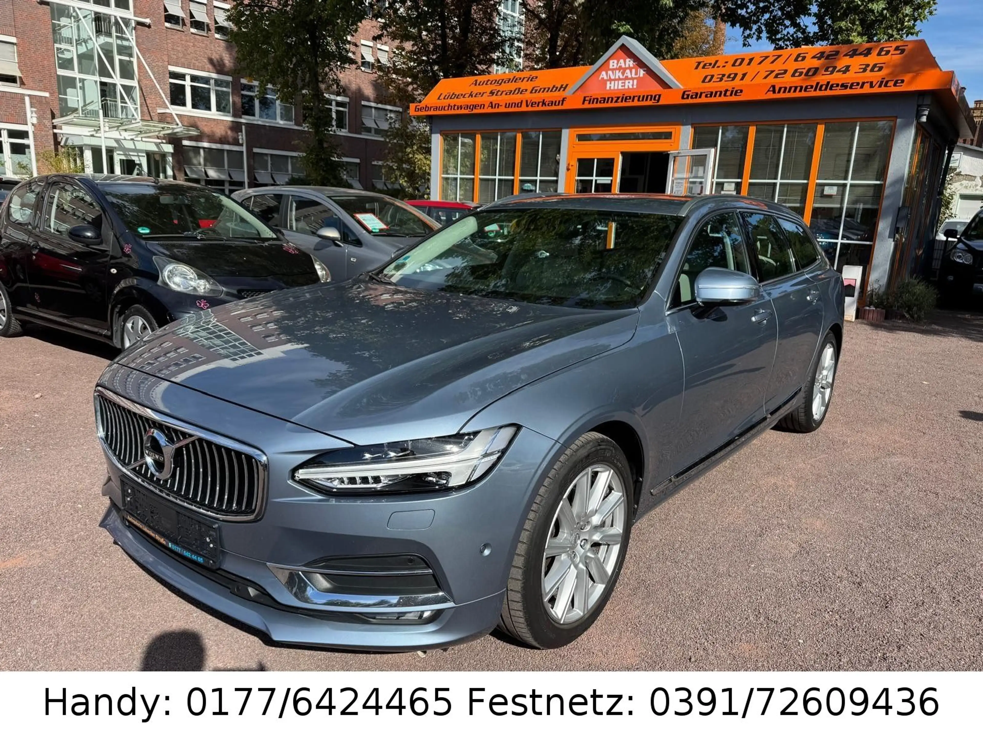 Volvo V90 D5 AWD/AUTOMATIK/NAVI/LEDER/LED/KAMERA/4xSHZ