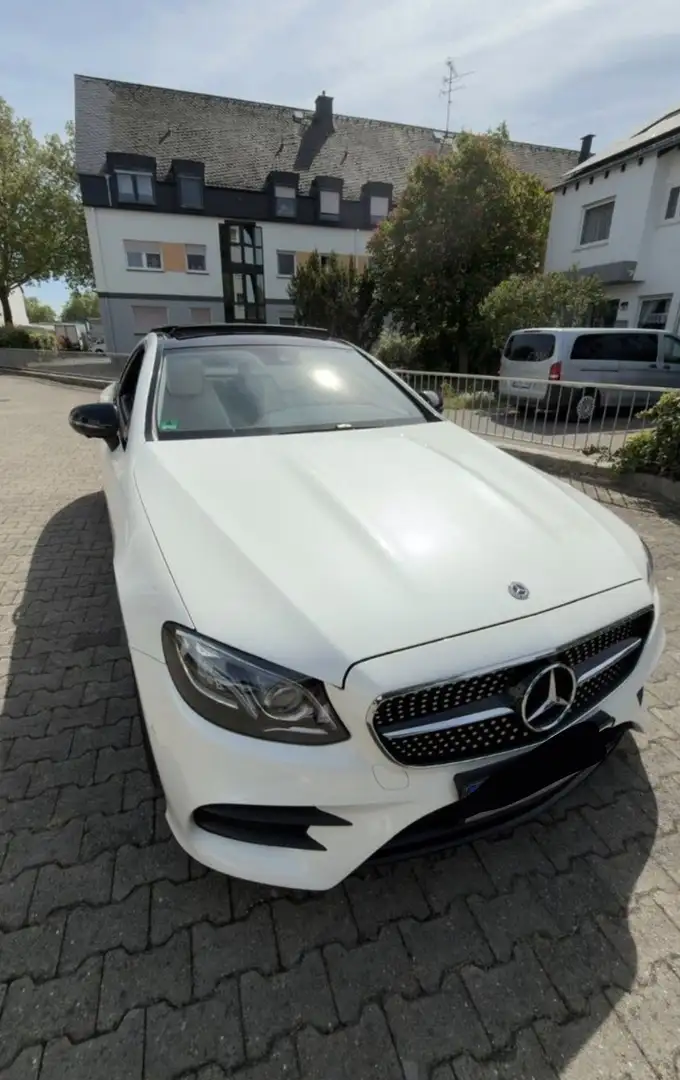 Mercedes-Benz E 300 Aut. Coupé AMG Line | Designo | Panorama | 360grad - 1