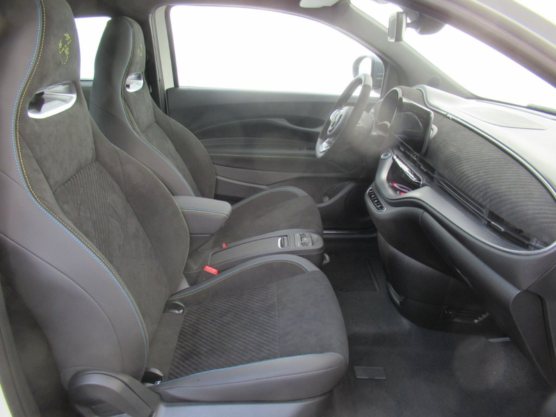Abarth 500e HB TURISMO **AKTION** — photo 10