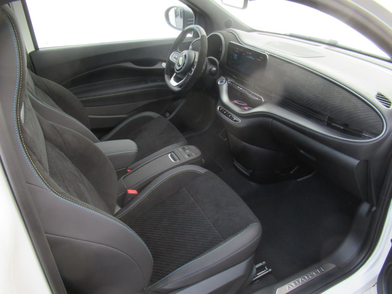 Abarth 500e HB TURISMO **AKTION** — photo 8