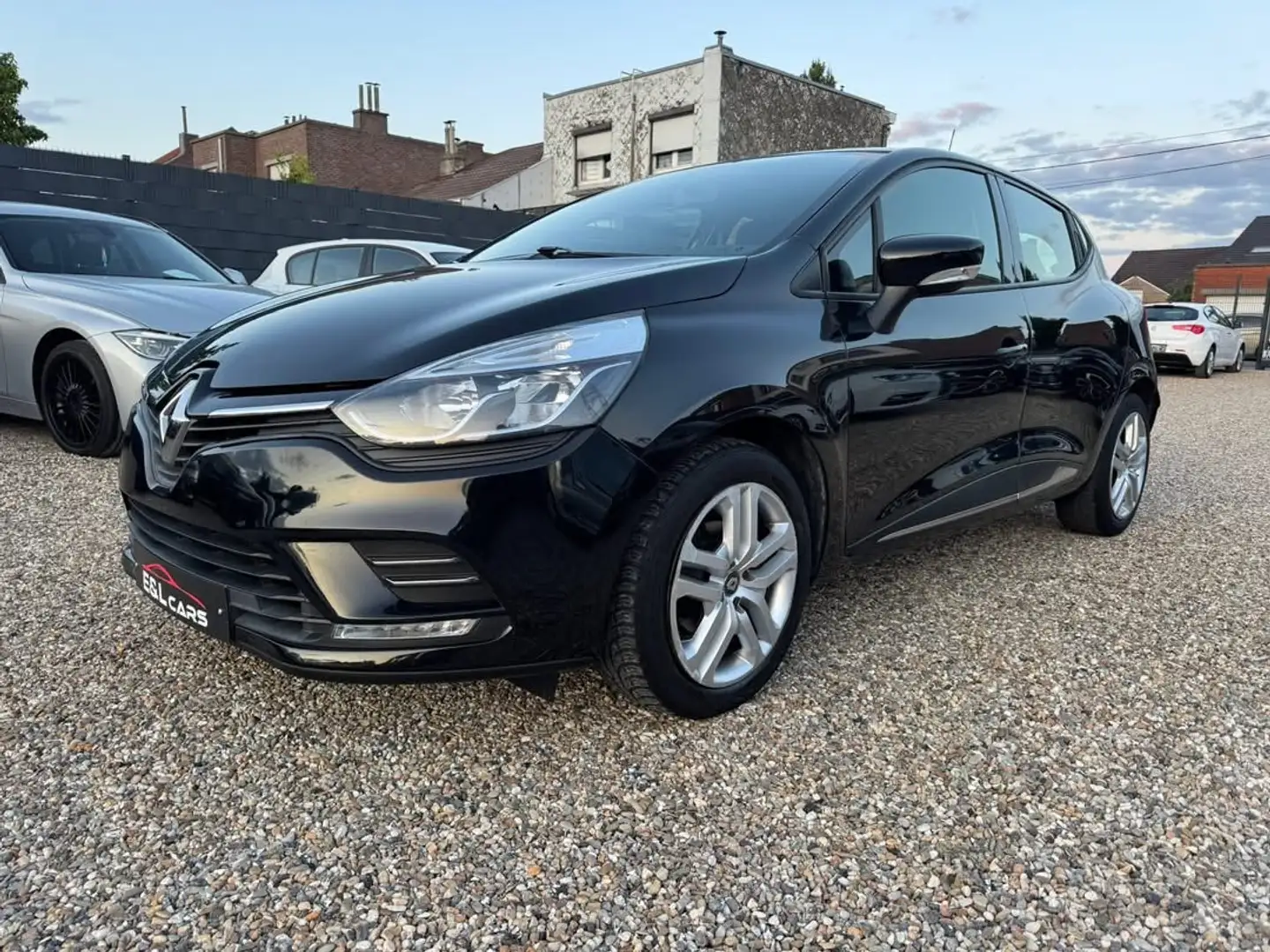 Renault Clio 0.9 TCe **12 mois de garantie** Zwart - 1