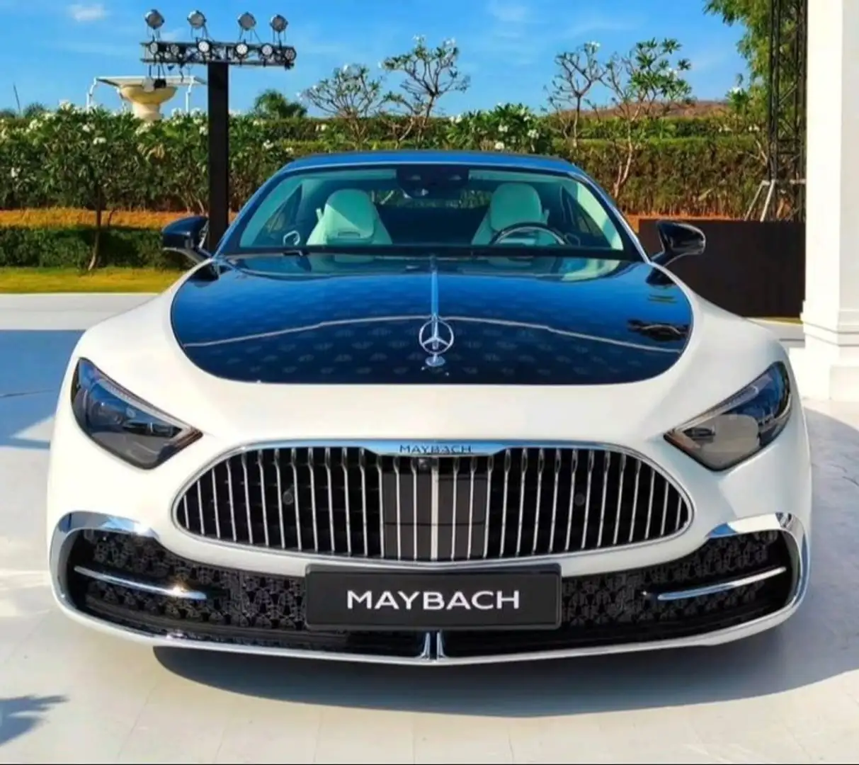 Mercedes-Benz SL 680 Maybach Monogram Series Weiß - 1