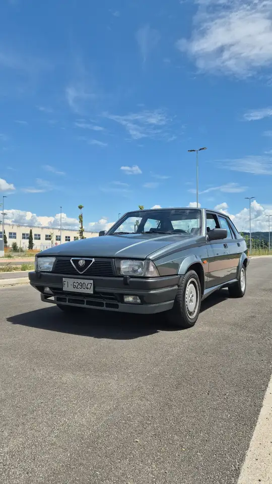 Alfa Romeo 75 2.0i ts, foto 6