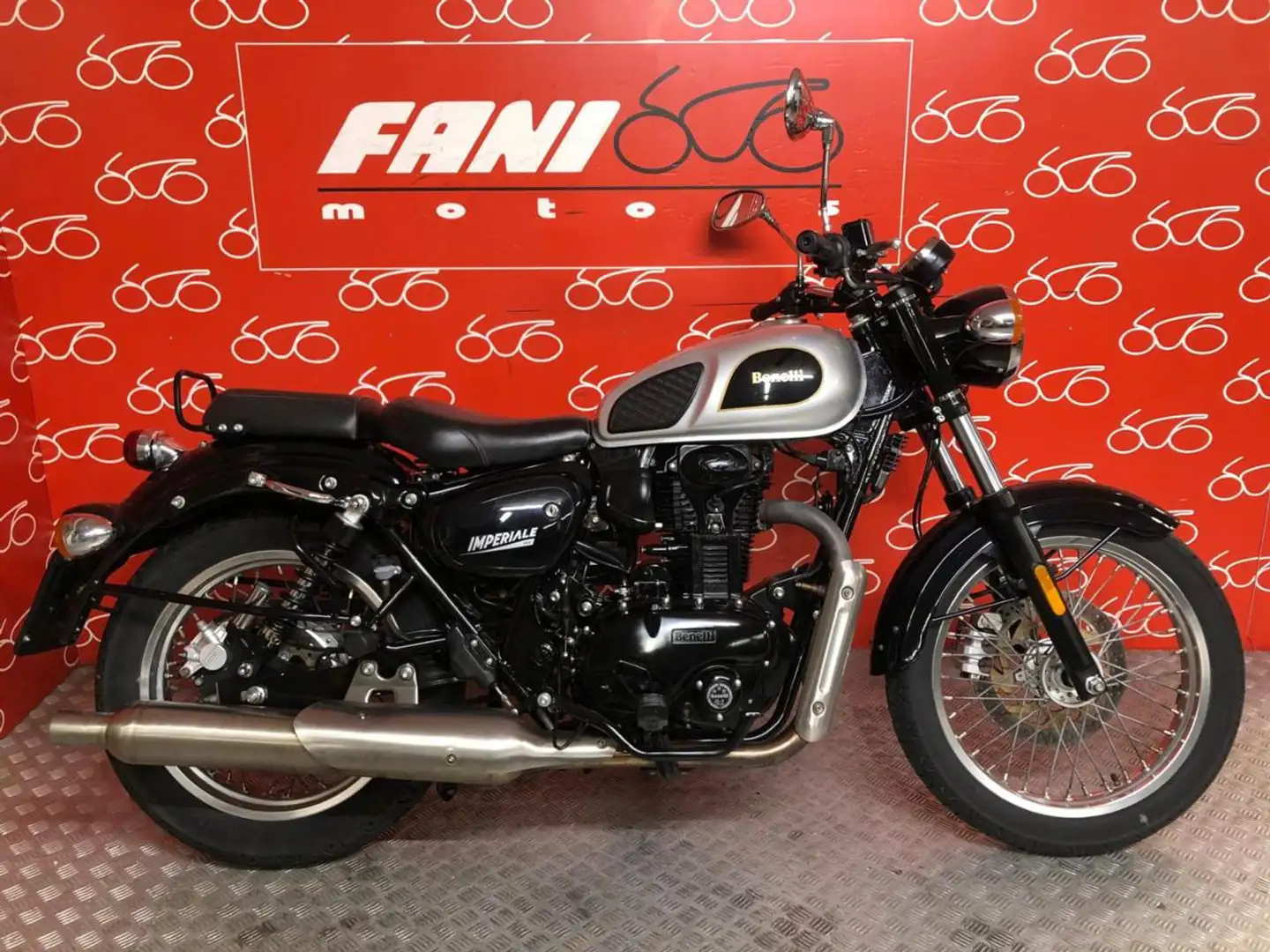 Benelli Imperiale 400 Grigio - 1