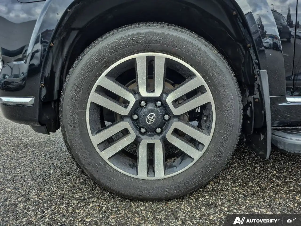 Toyota 4-Runner снимка Toyota 4-Runner