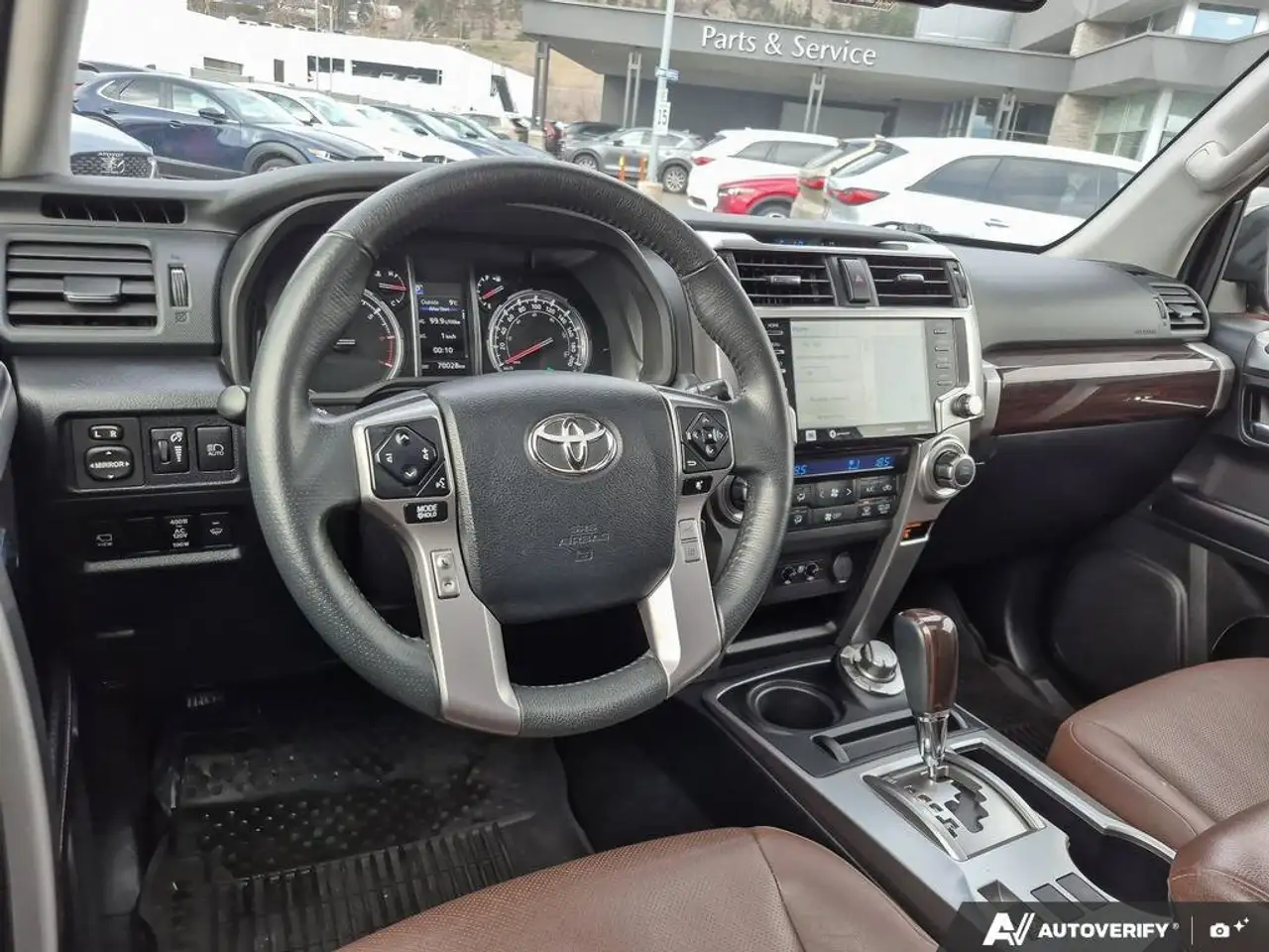 Toyota 4-Runner снимка Toyota 4-Runner