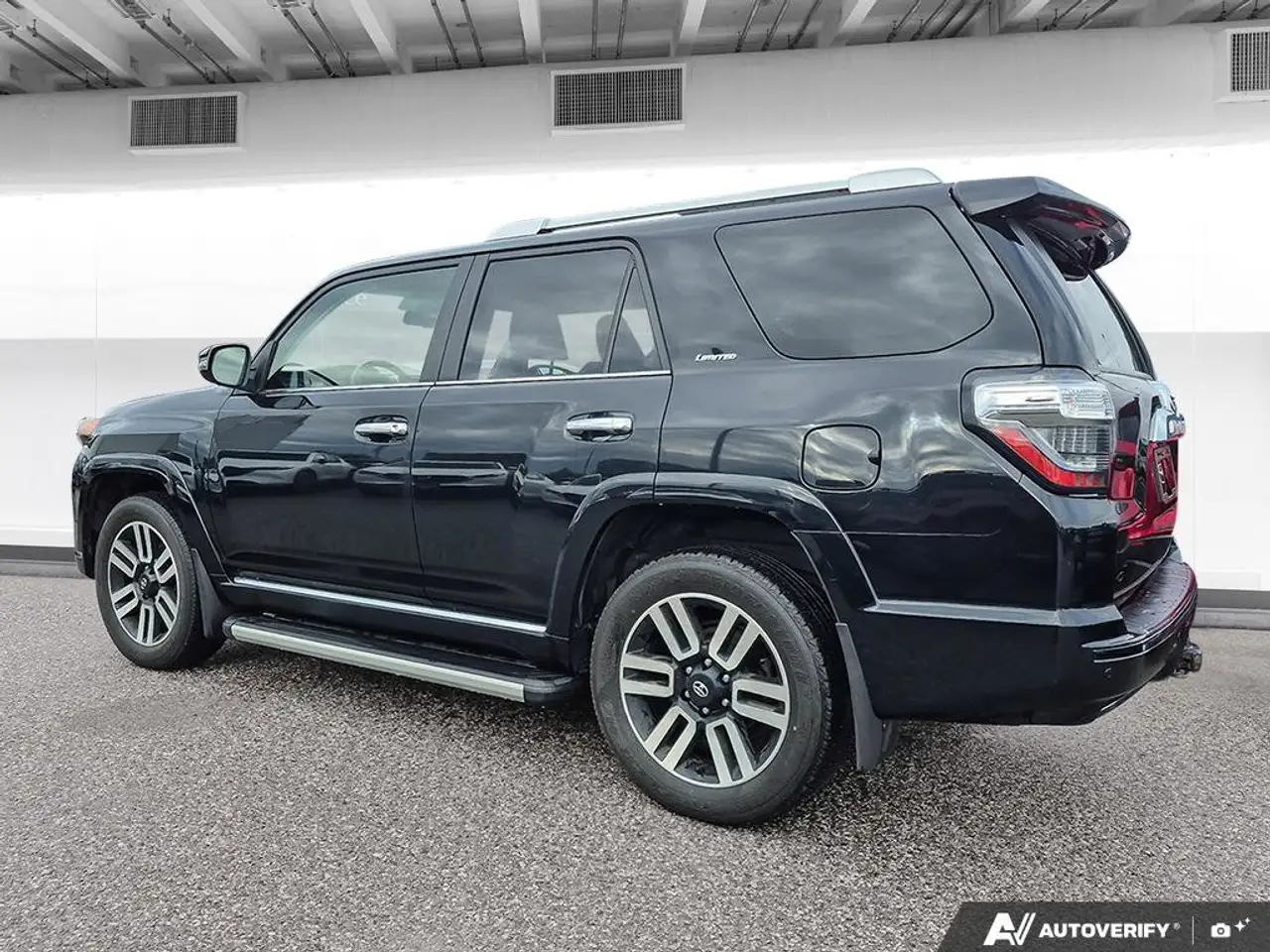 Toyota 4-Runner снимка Toyota 4-Runner