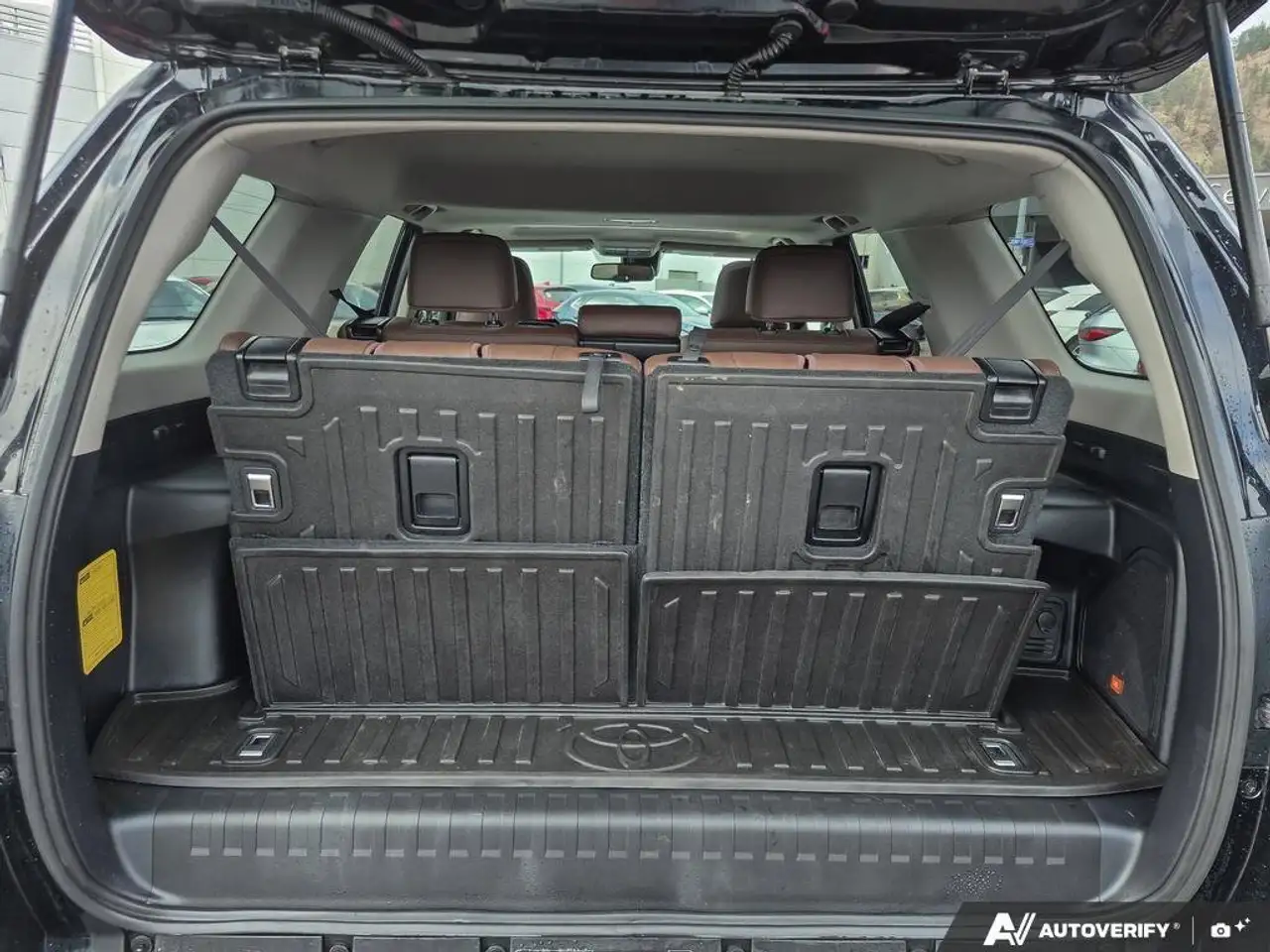 Toyota 4-Runner снимка Toyota 4-Runner