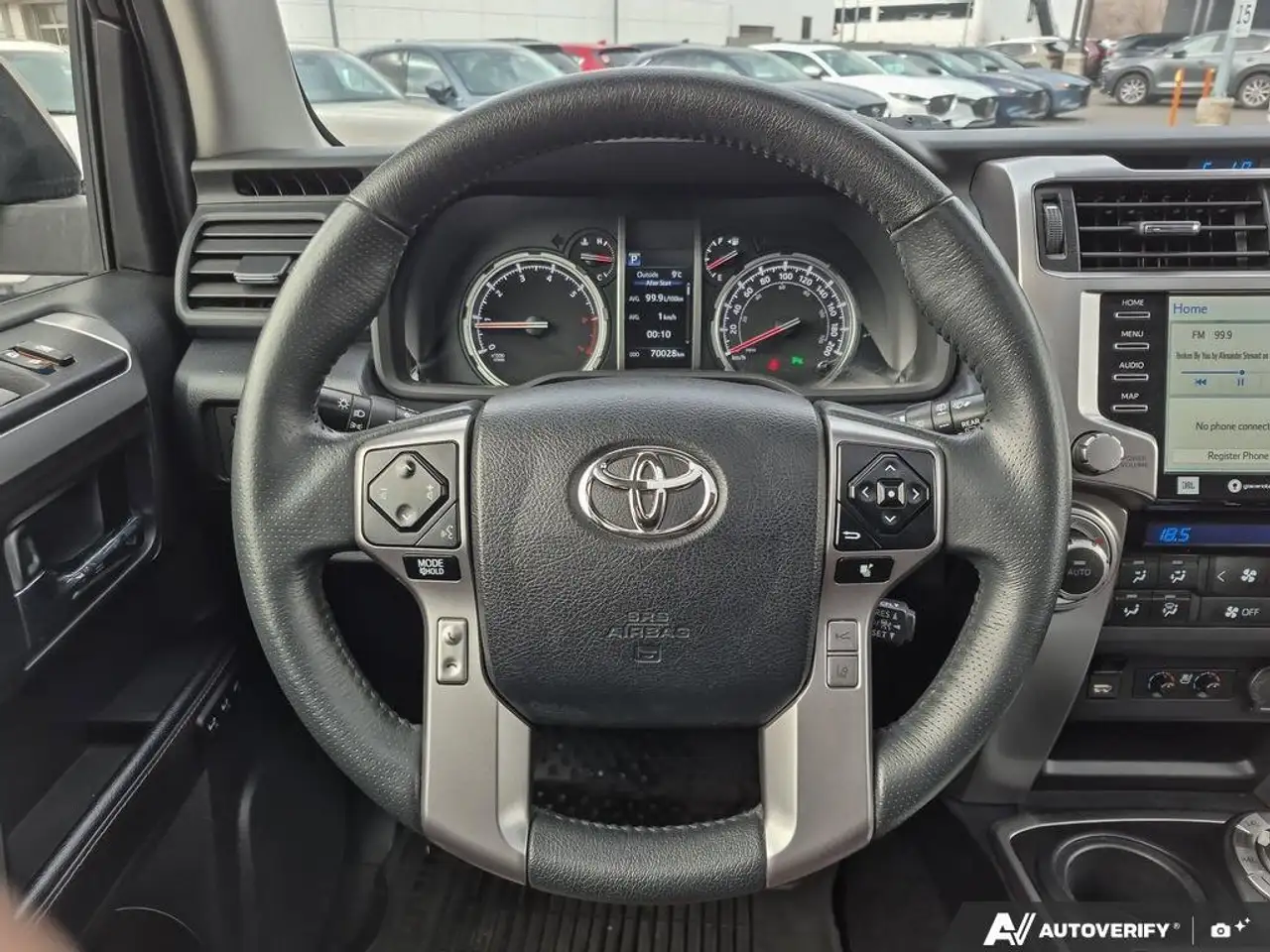 Toyota 4-Runner снимка Toyota 4-Runner