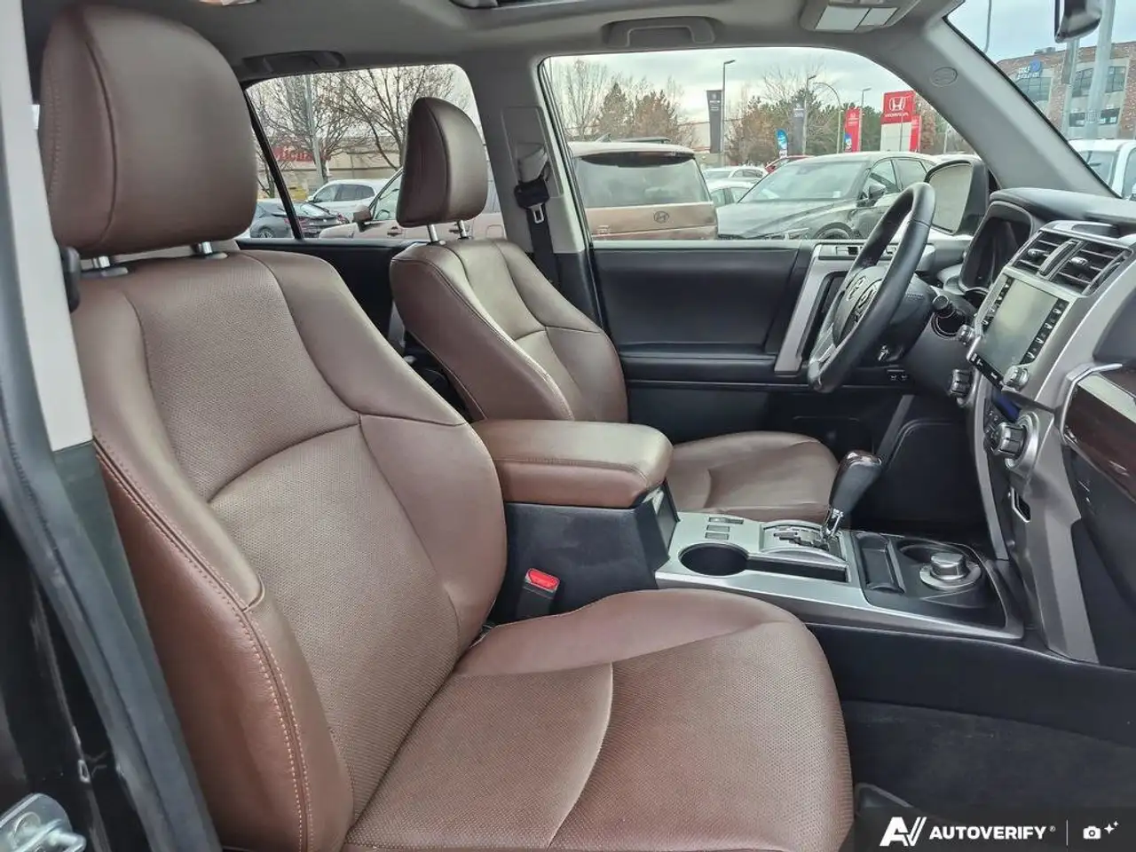 Toyota 4-Runner снимка Toyota 4-Runner