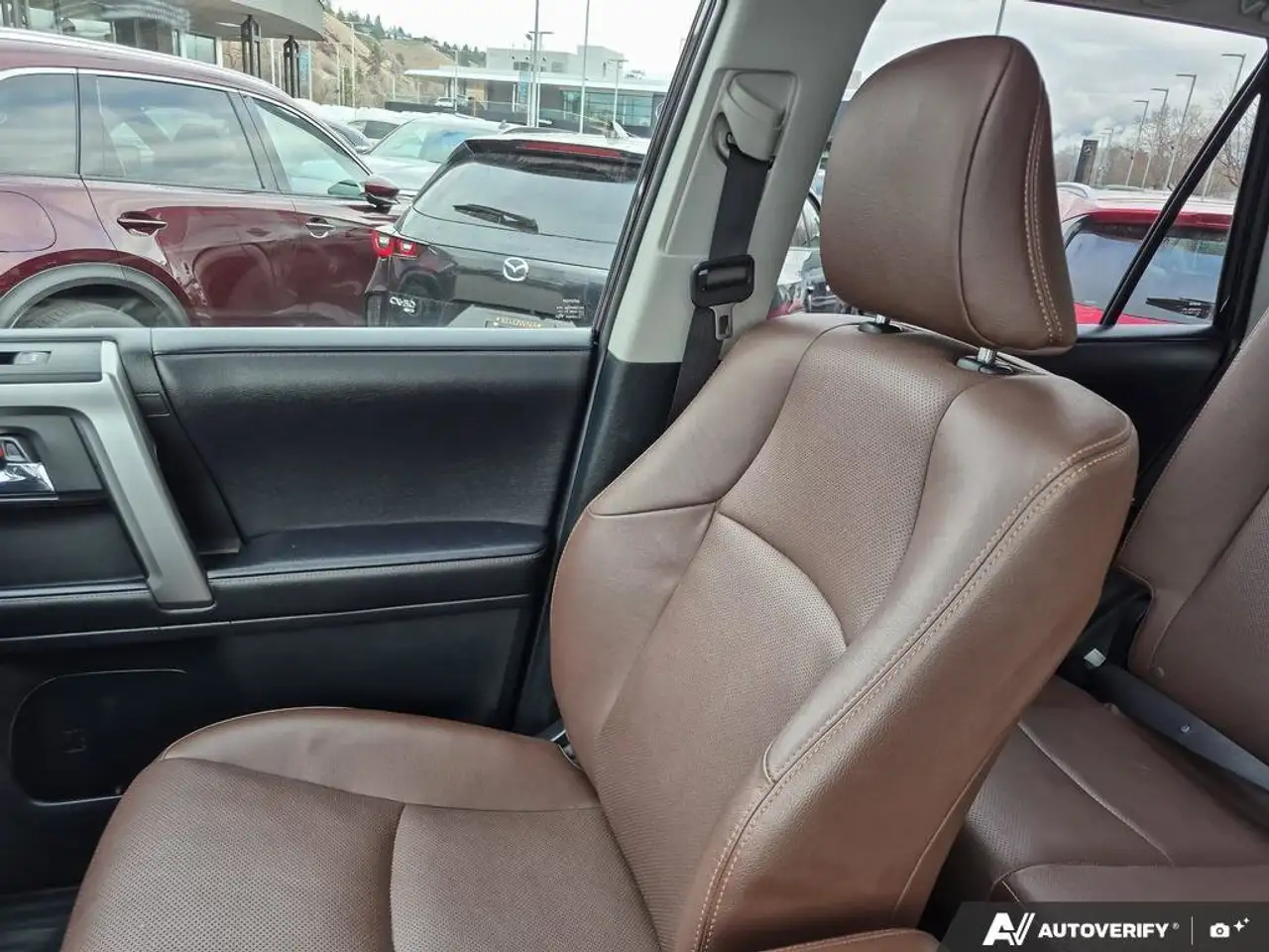 Toyota 4-Runner снимка Toyota 4-Runner