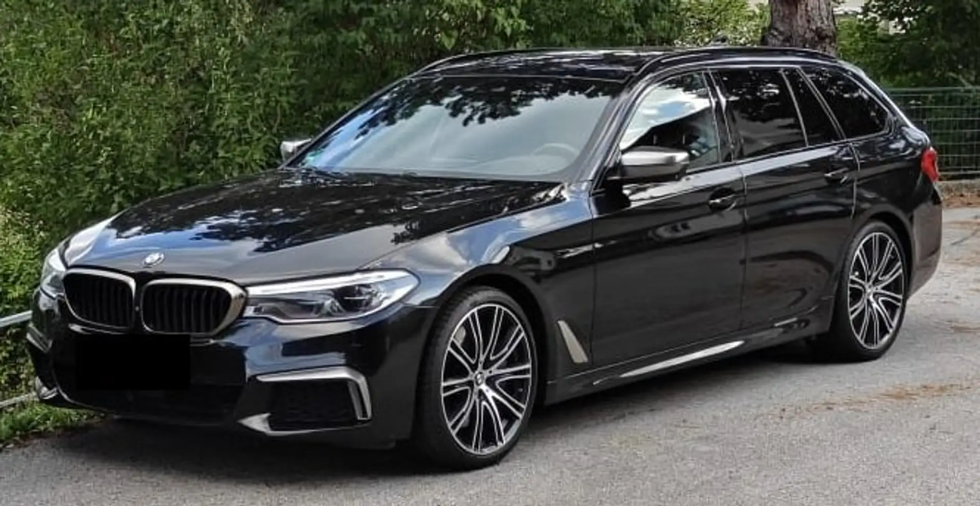 BMW M550 M550 d xDrive Schwarz - 2