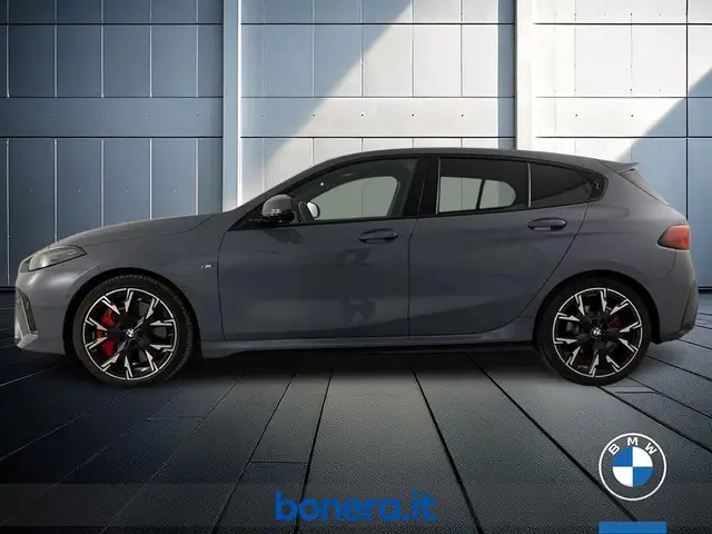 BMW 1 Series view 9