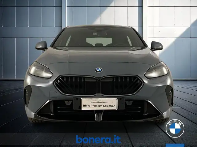 BMW 1 Series view 3