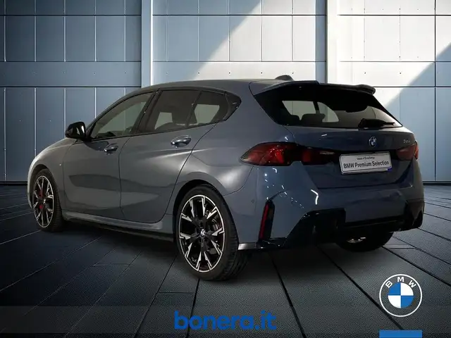 BMW 1 Series view 8