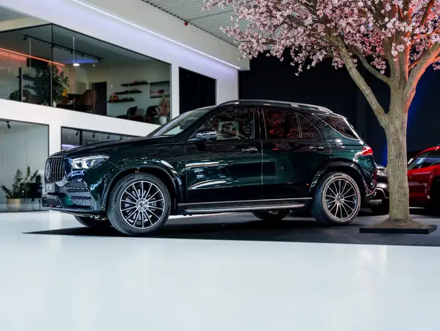 Mercedes-Benz Gle view 2