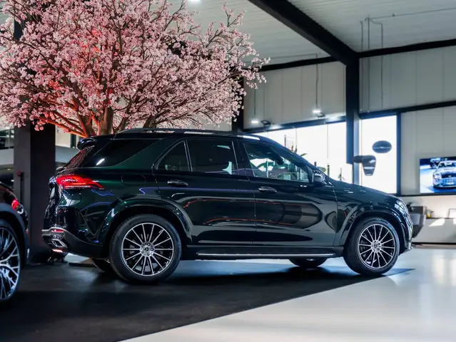 Mercedes-Benz Gle view 4