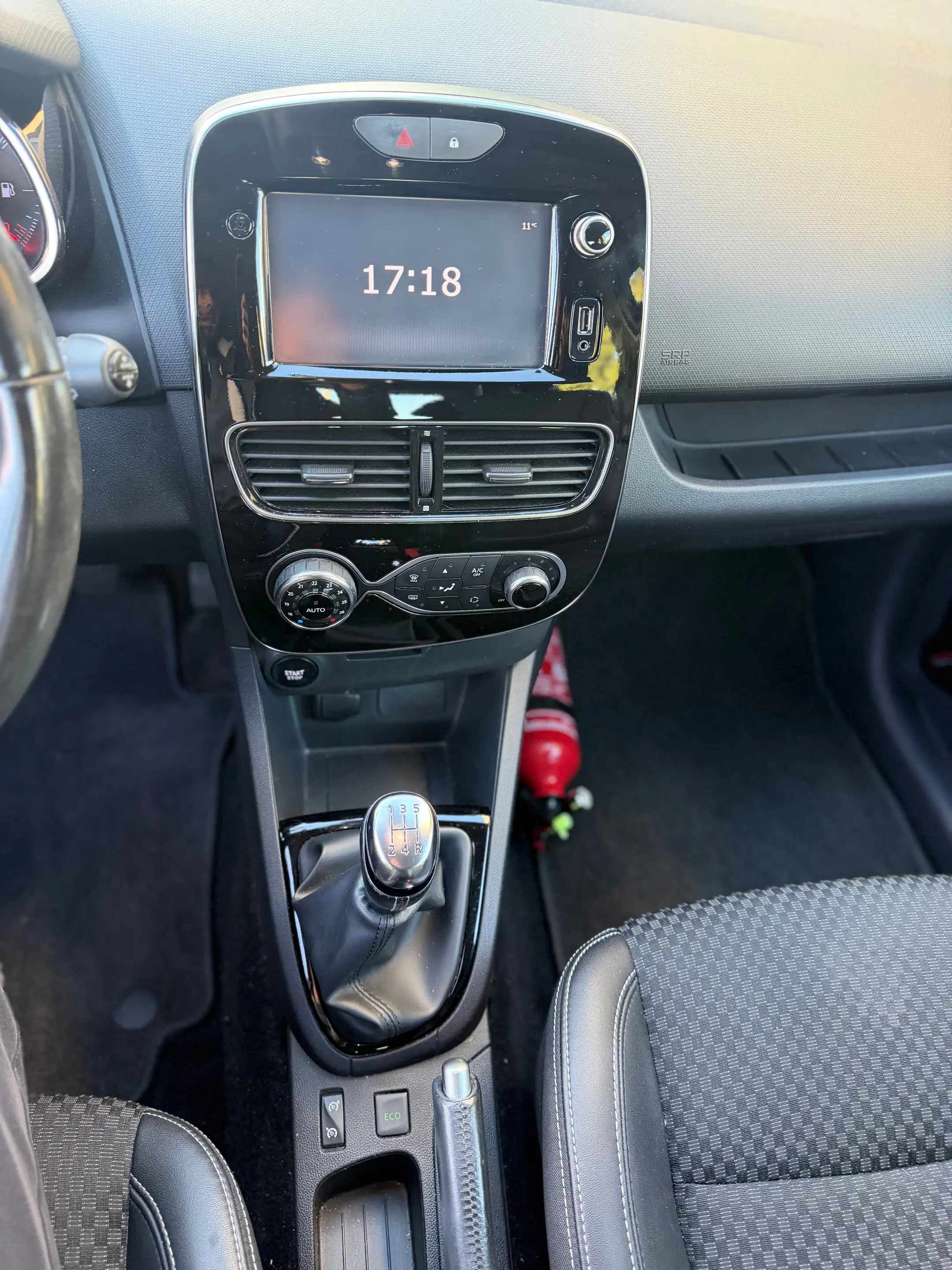 Renault Clio Clio 1.5 dCi e Energy Corporate Edit. (Fleet) — photo 10