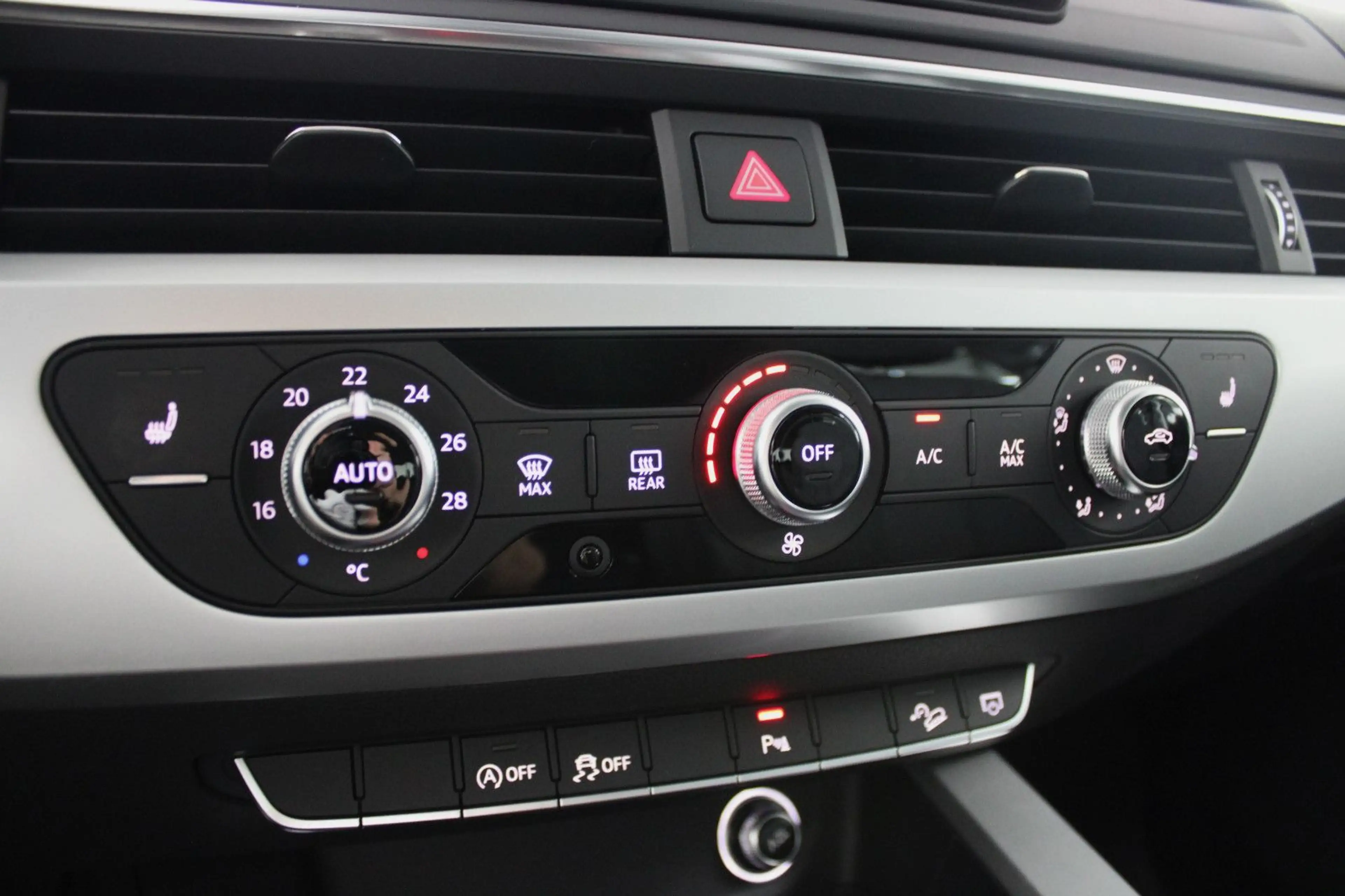 Audi A4 allroad A4 ALLROAD 2.0 TDI QUATTRO AHK/NAV/KAMERA/XENON+ — photo 11