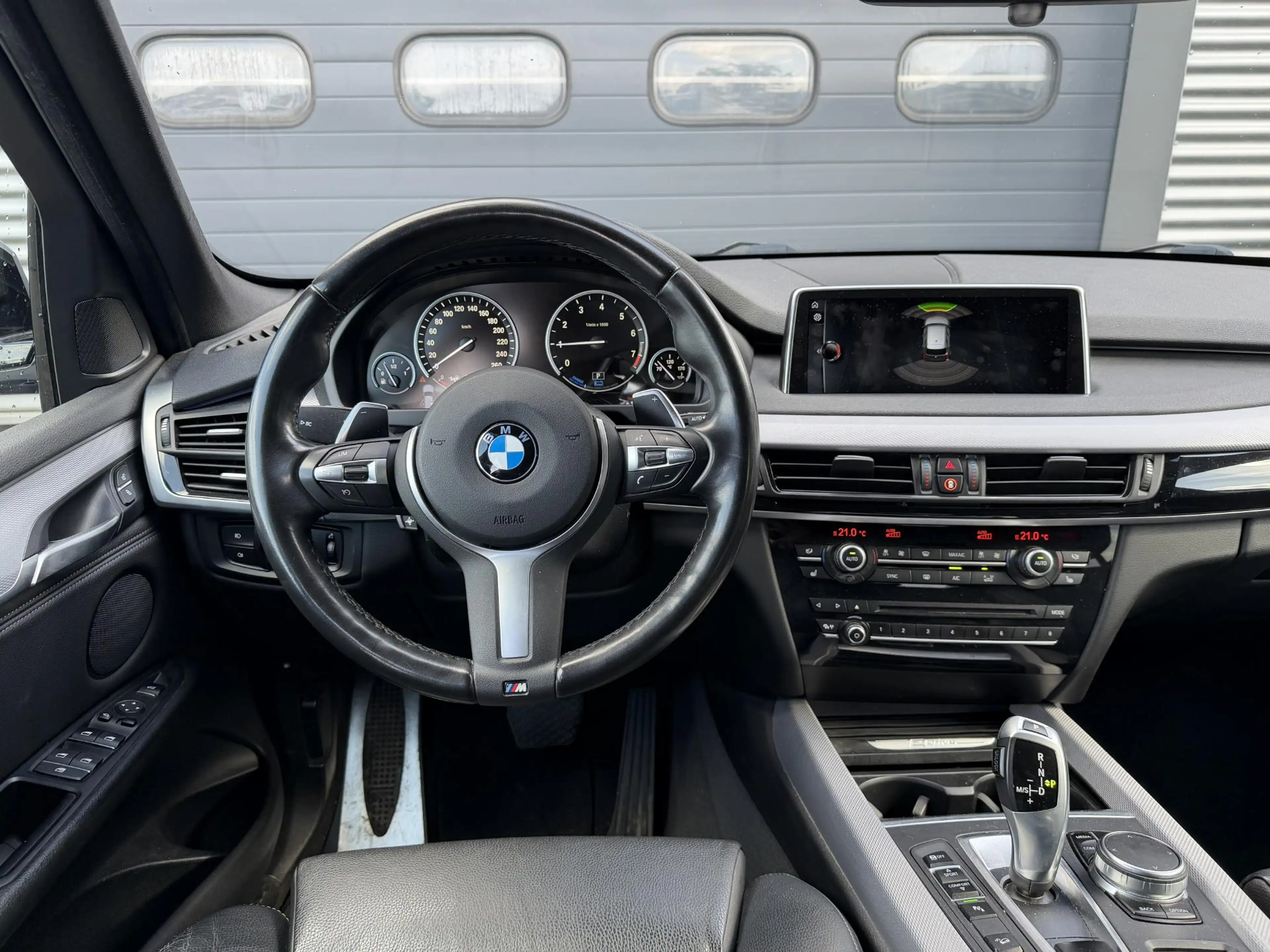 BMW X5 xDrive40e iPerformance High Executive M-Sport | Na — photo 28