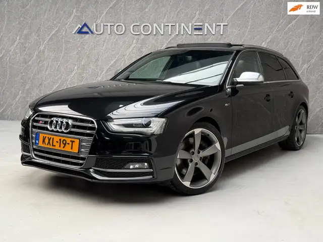 Audi S4 Avant 3.0 TFSI S4 quattro 333 PK / Panorama / B&O